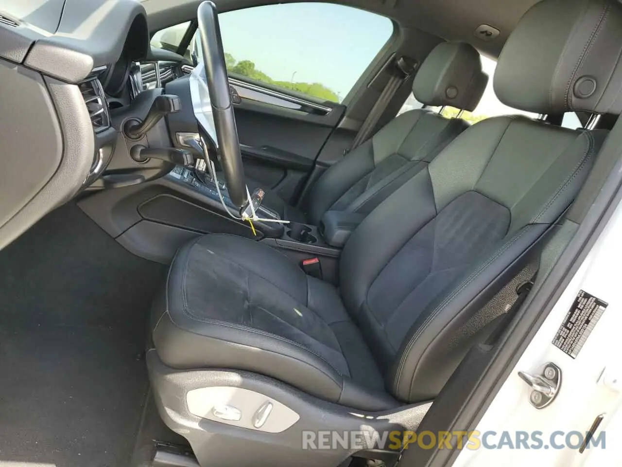 7 Photograph of a damaged car WP1AB2A59MLB30124 PORSCHE MACAN 2021