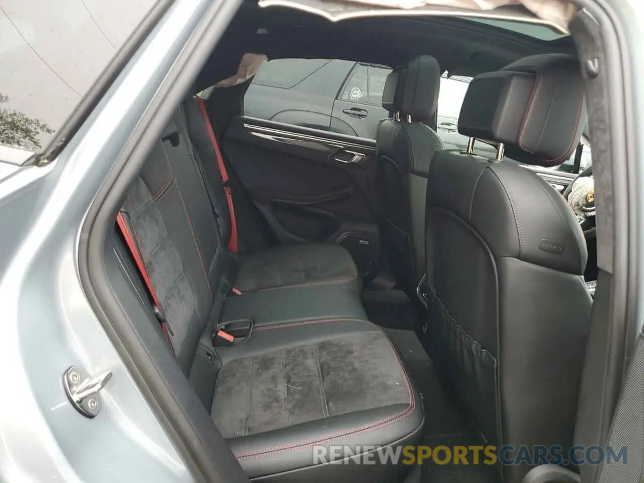 11 Photograph of a damaged car WP1AG2A51MLB52586 PORSCHE MACAN 2021