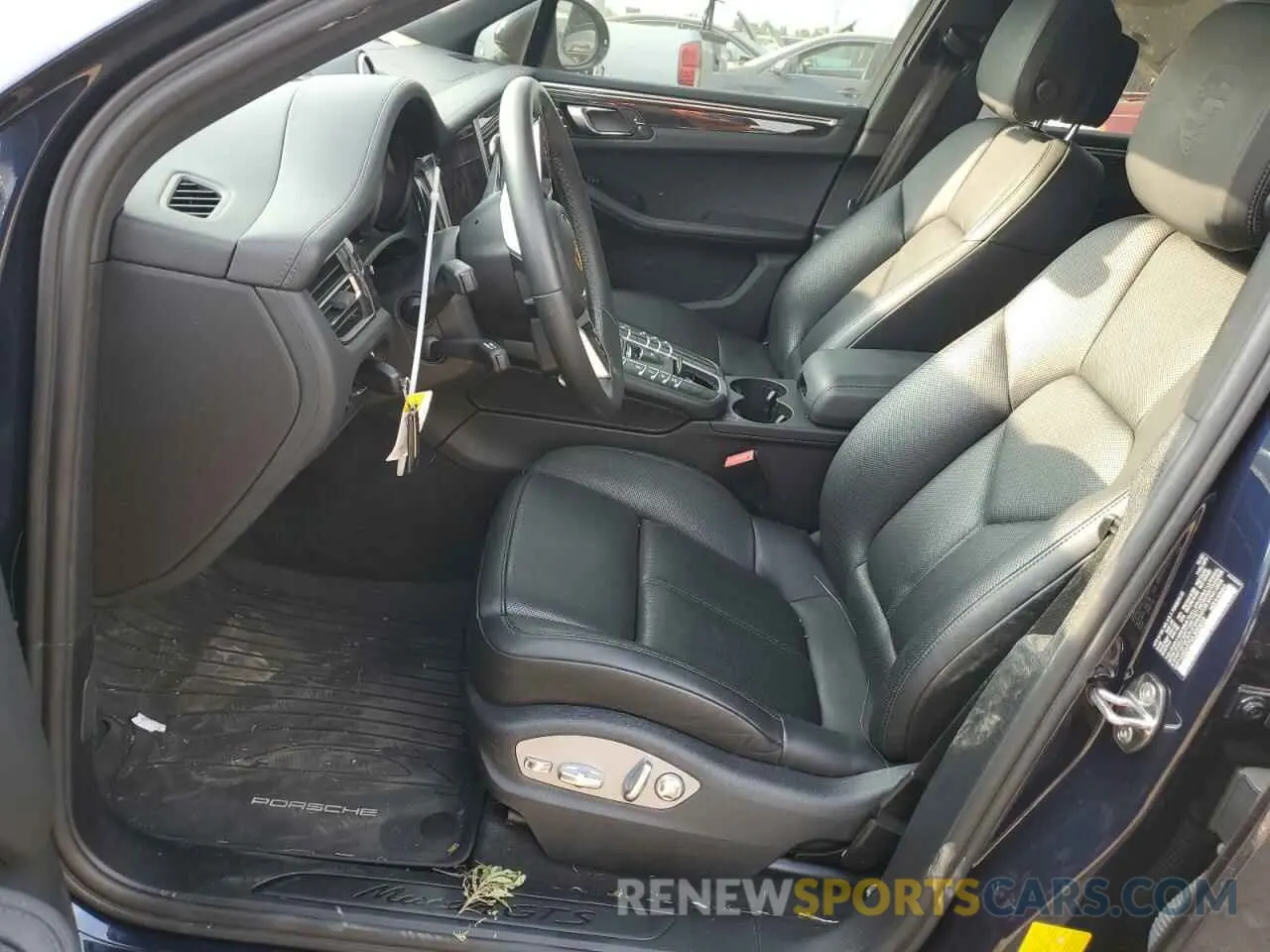 7 Photograph of a damaged car WP1AG2A57MLB50602 PORSCHE MACAN 2021