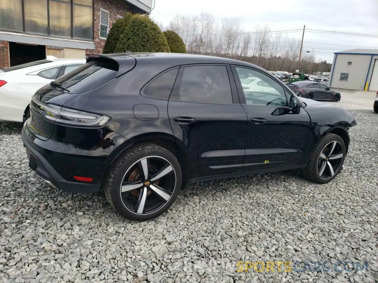 3 Photograph of a damaged car WP1AA2A51NLB00488 PORSCHE MACAN 2022