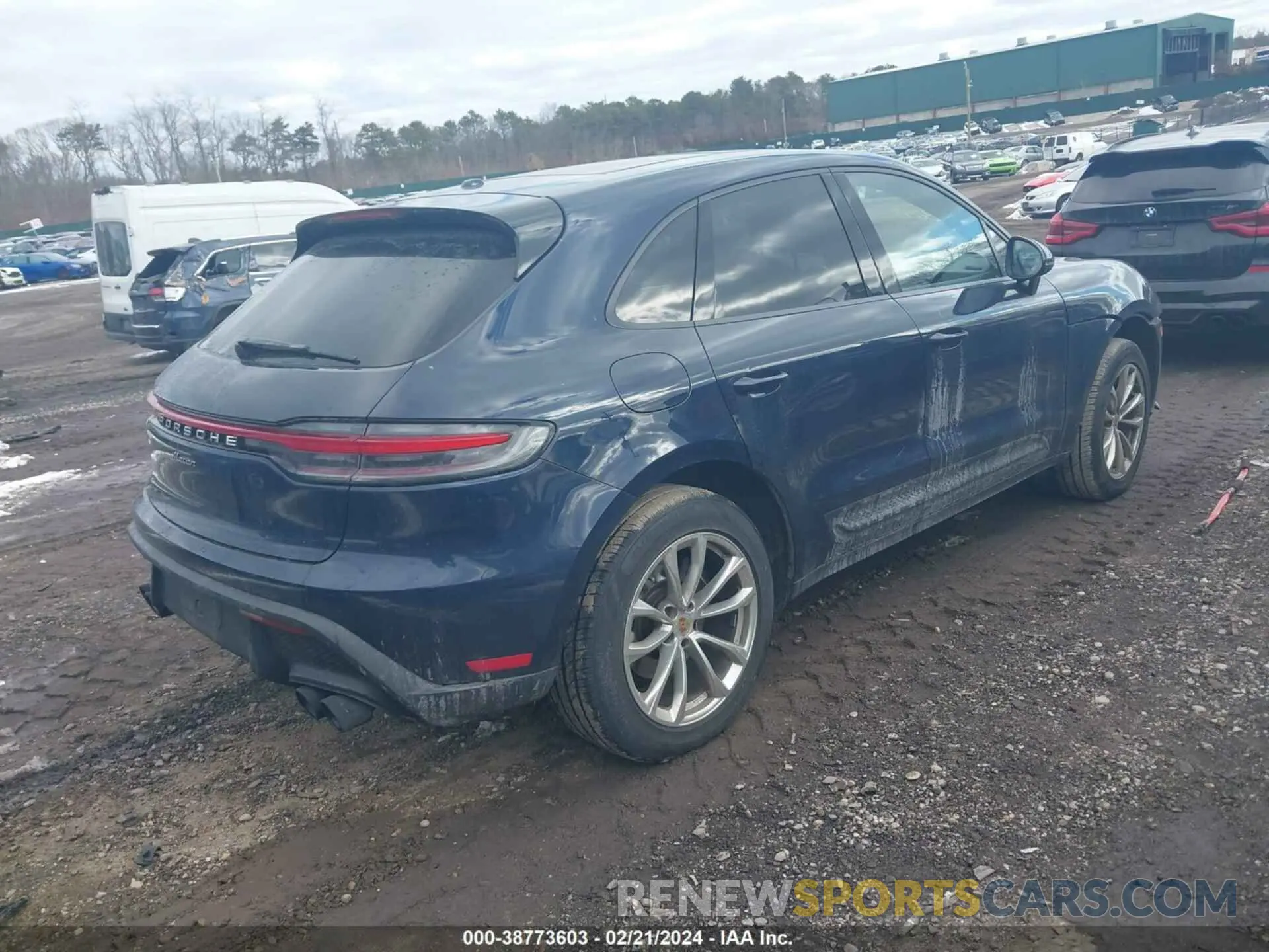 4 Photograph of a damaged car WP1AA2A53NLB02842 PORSCHE MACAN 2022