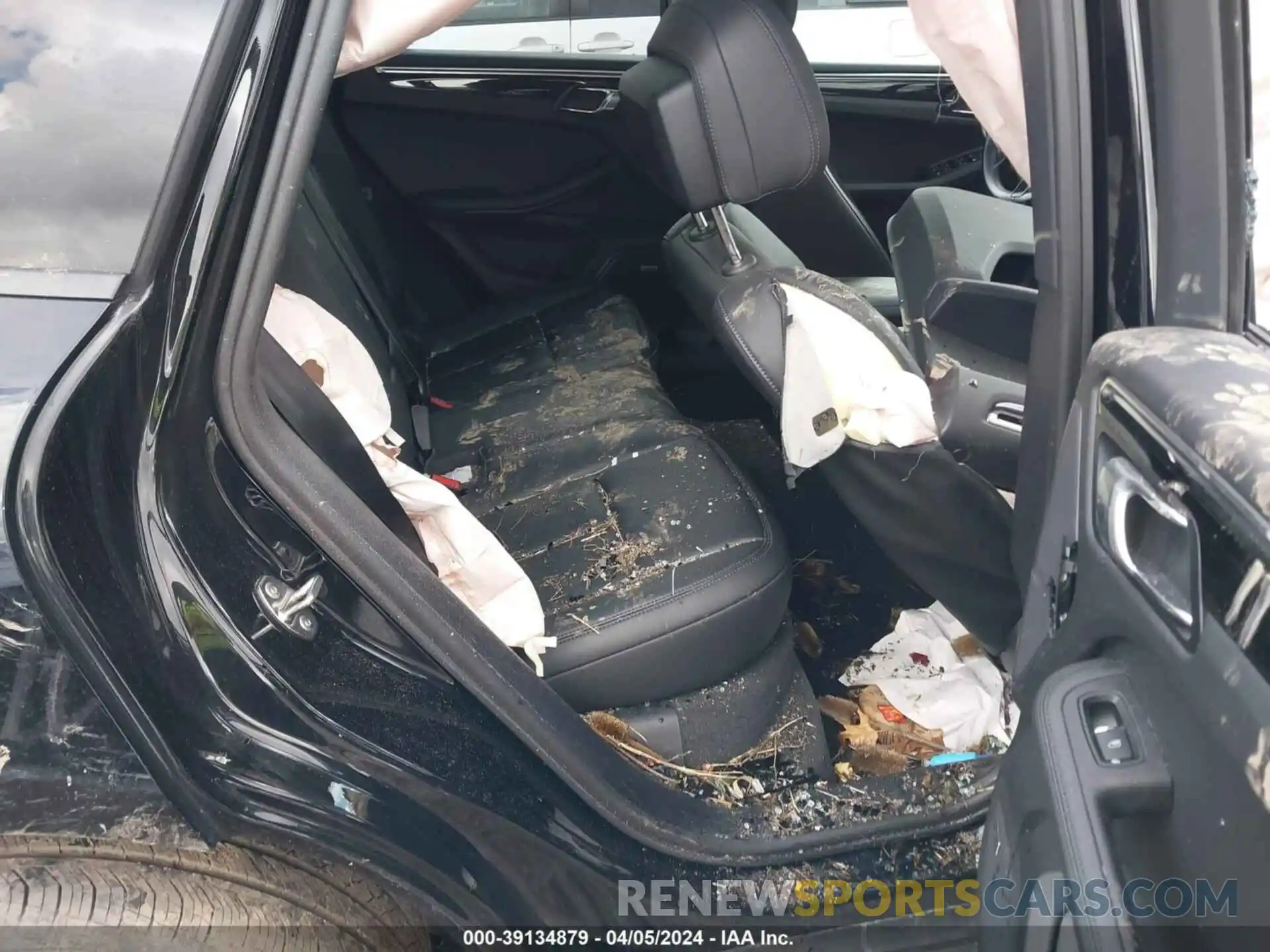 8 Photograph of a damaged car WP1AA2A53NLB03621 PORSCHE MACAN 2022