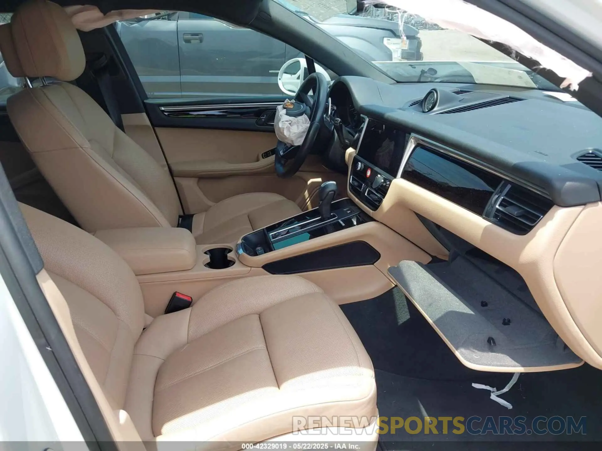 5 Photograph of a damaged car WP1AA2A54NLB07869 PORSCHE MACAN 2022