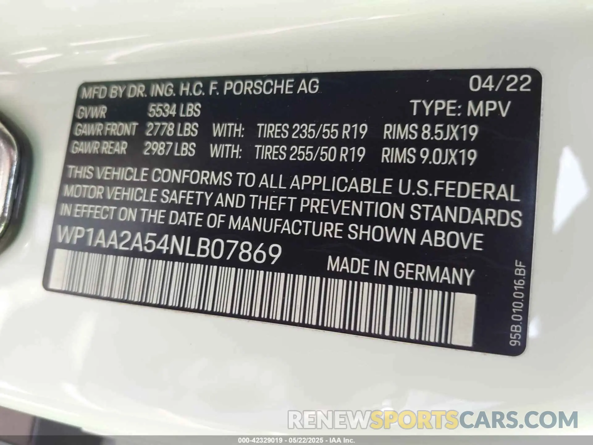 9 Photograph of a damaged car WP1AA2A54NLB07869 PORSCHE MACAN 2022