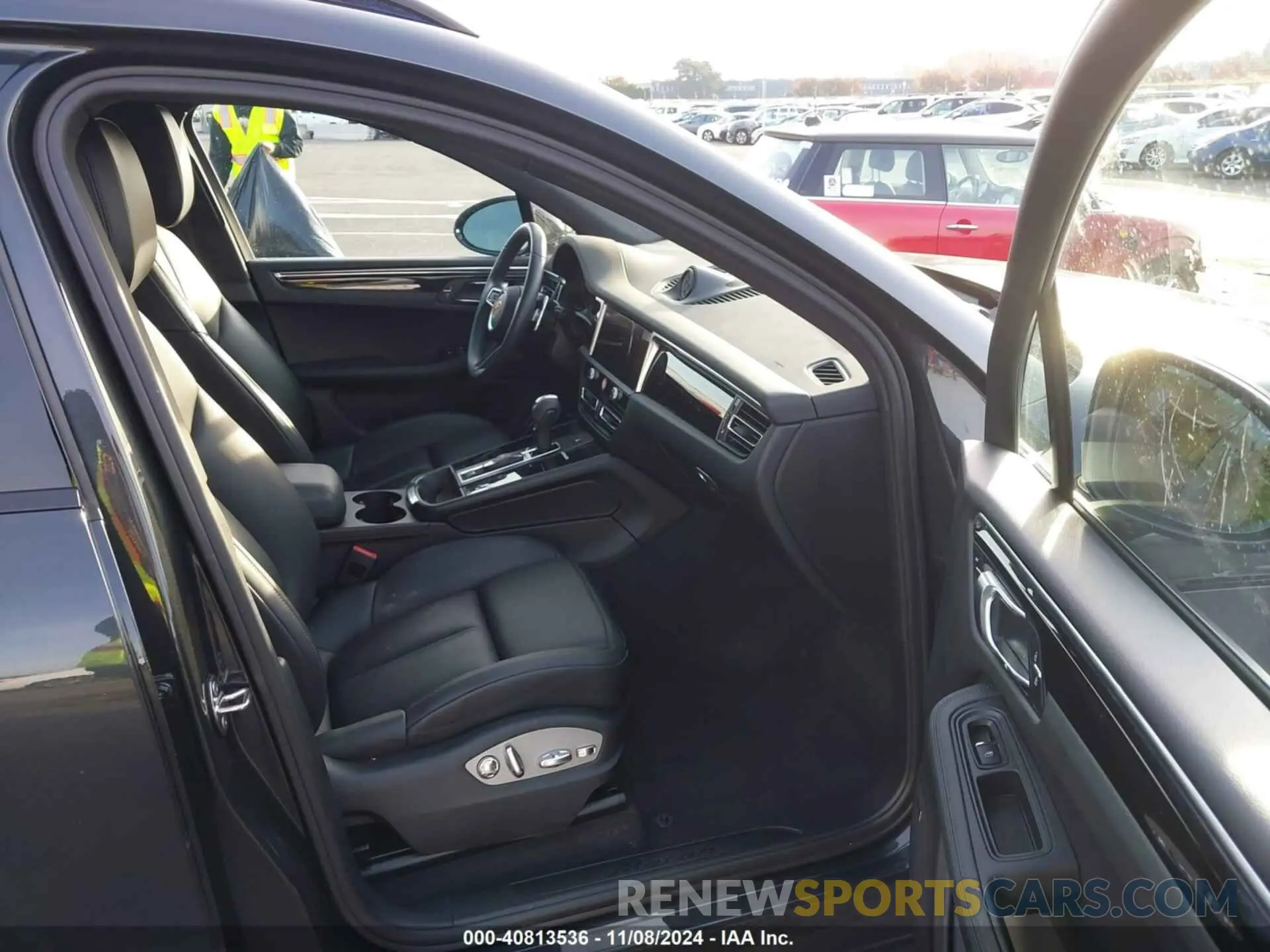 5 Photograph of a damaged car WP1AA2A55NLB07718 PORSCHE MACAN 2022