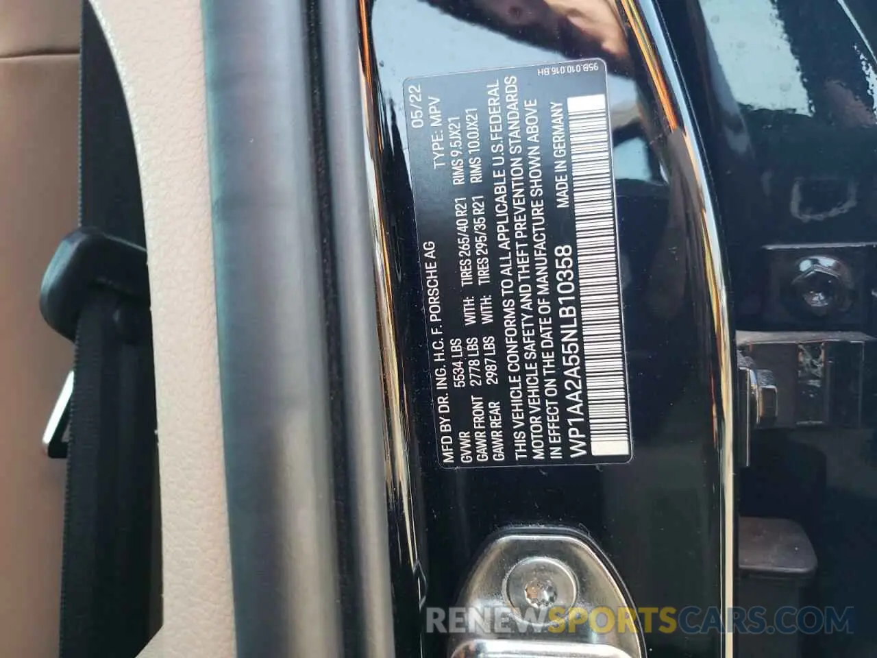 12 Photograph of a damaged car WP1AA2A55NLB10358 PORSCHE MACAN 2022