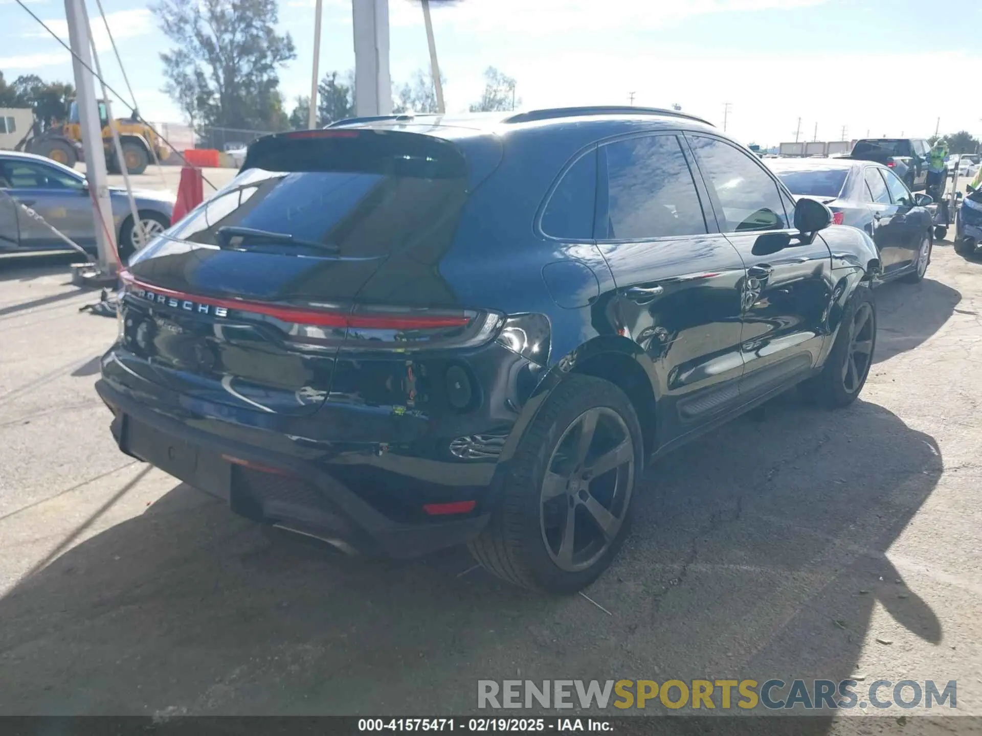4 Photograph of a damaged car WP1AA2A56NLB01345 PORSCHE MACAN 2022
