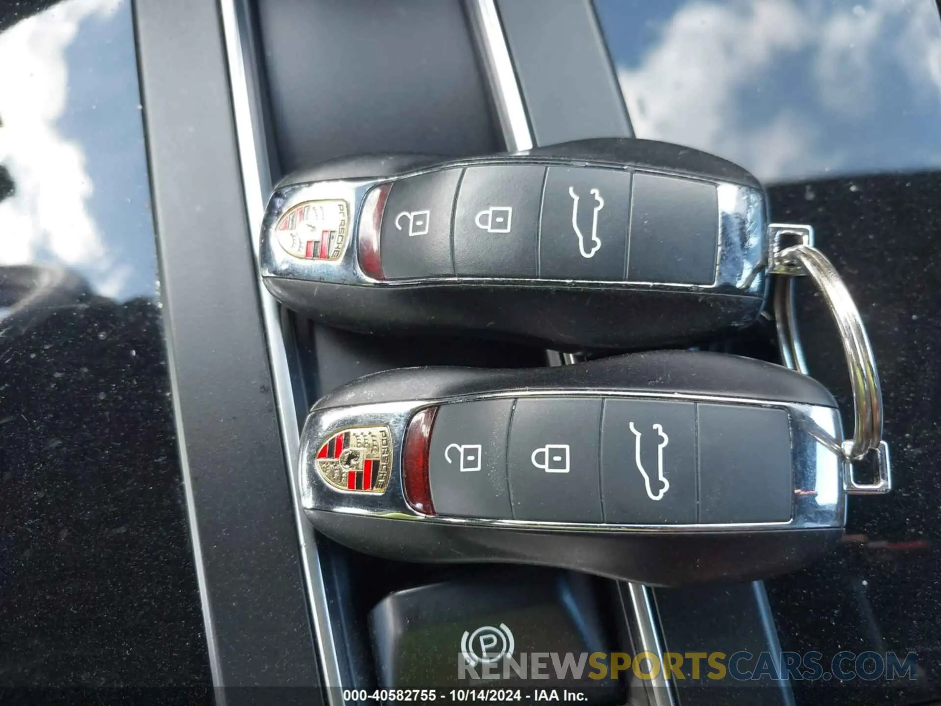 11 Photograph of a damaged car WP1AA2A56NLB02687 PORSCHE MACAN 2022