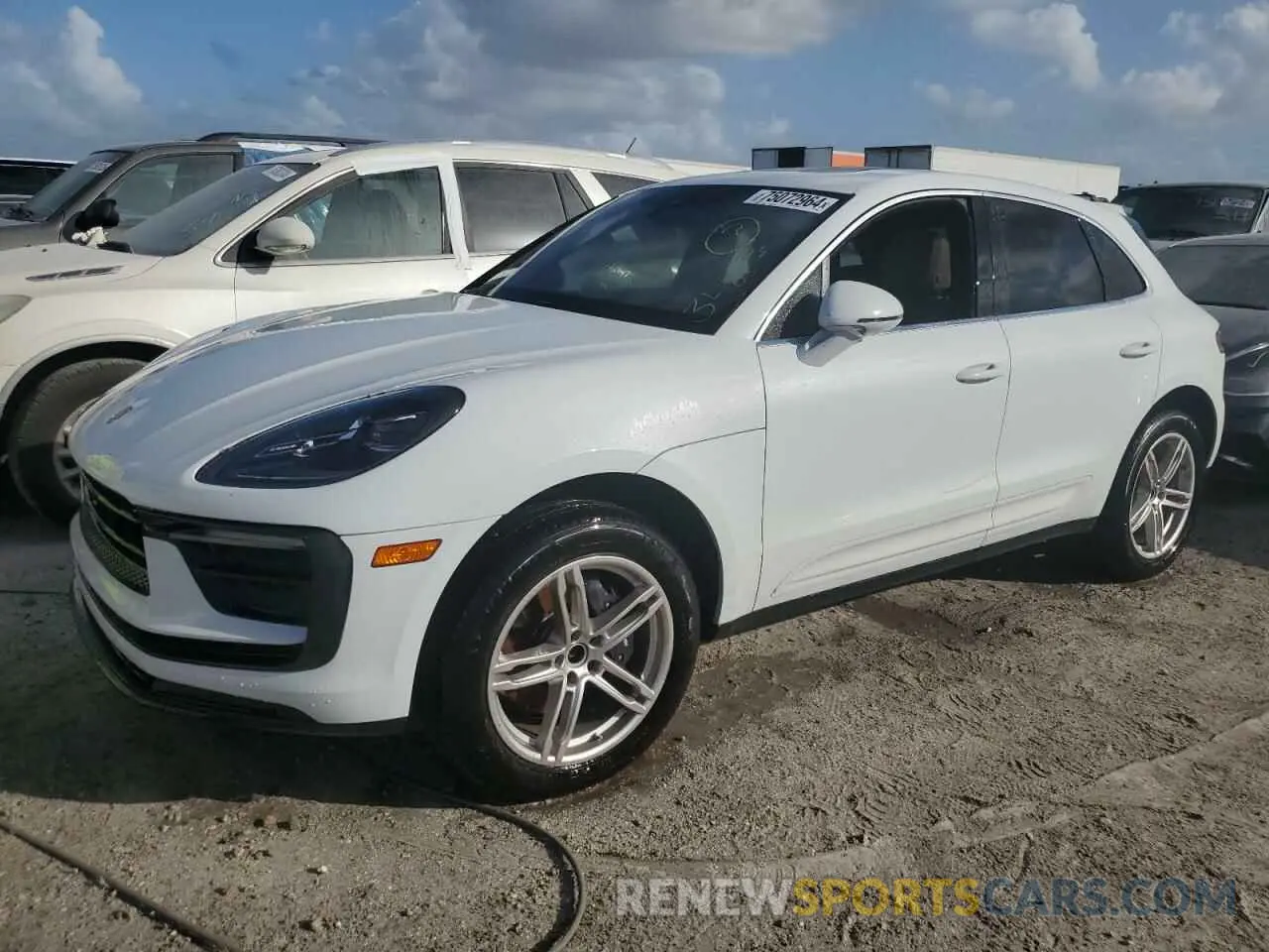 1 Photograph of a damaged car WP1AA2A56NLB08909 PORSCHE MACAN 2022