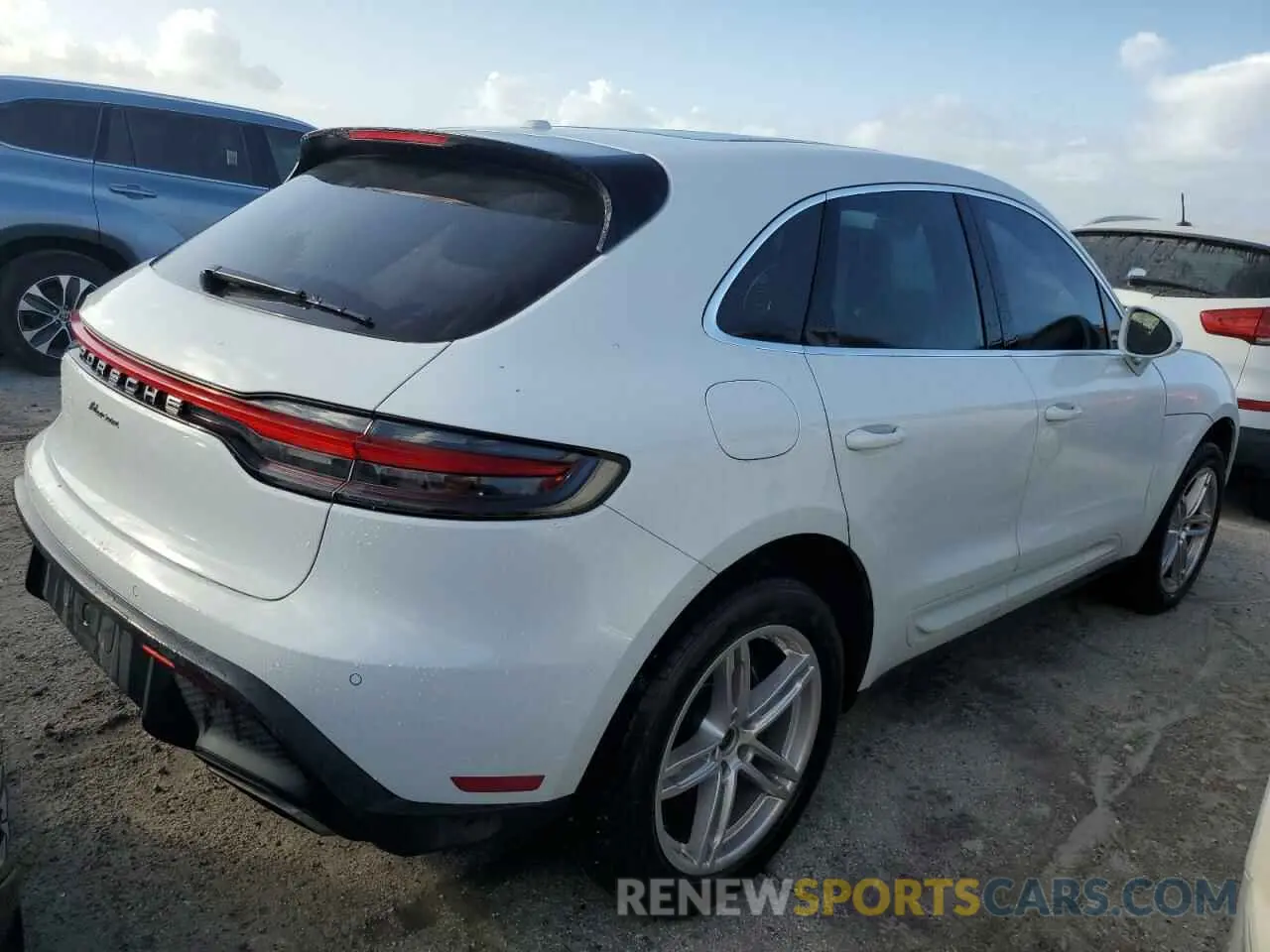 3 Photograph of a damaged car WP1AA2A56NLB08909 PORSCHE MACAN 2022