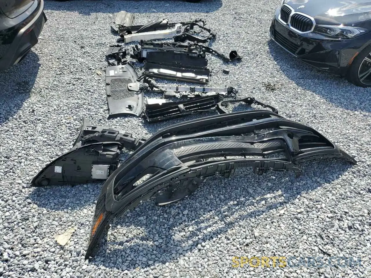 13 Photograph of a damaged car WP1AA2A56NLB09932 PORSCHE MACAN 2022