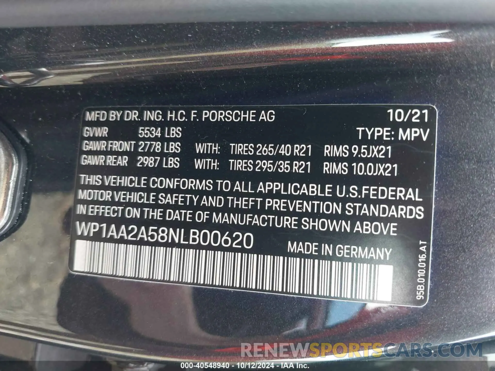 9 Photograph of a damaged car WP1AA2A58NLB00620 PORSCHE MACAN 2022