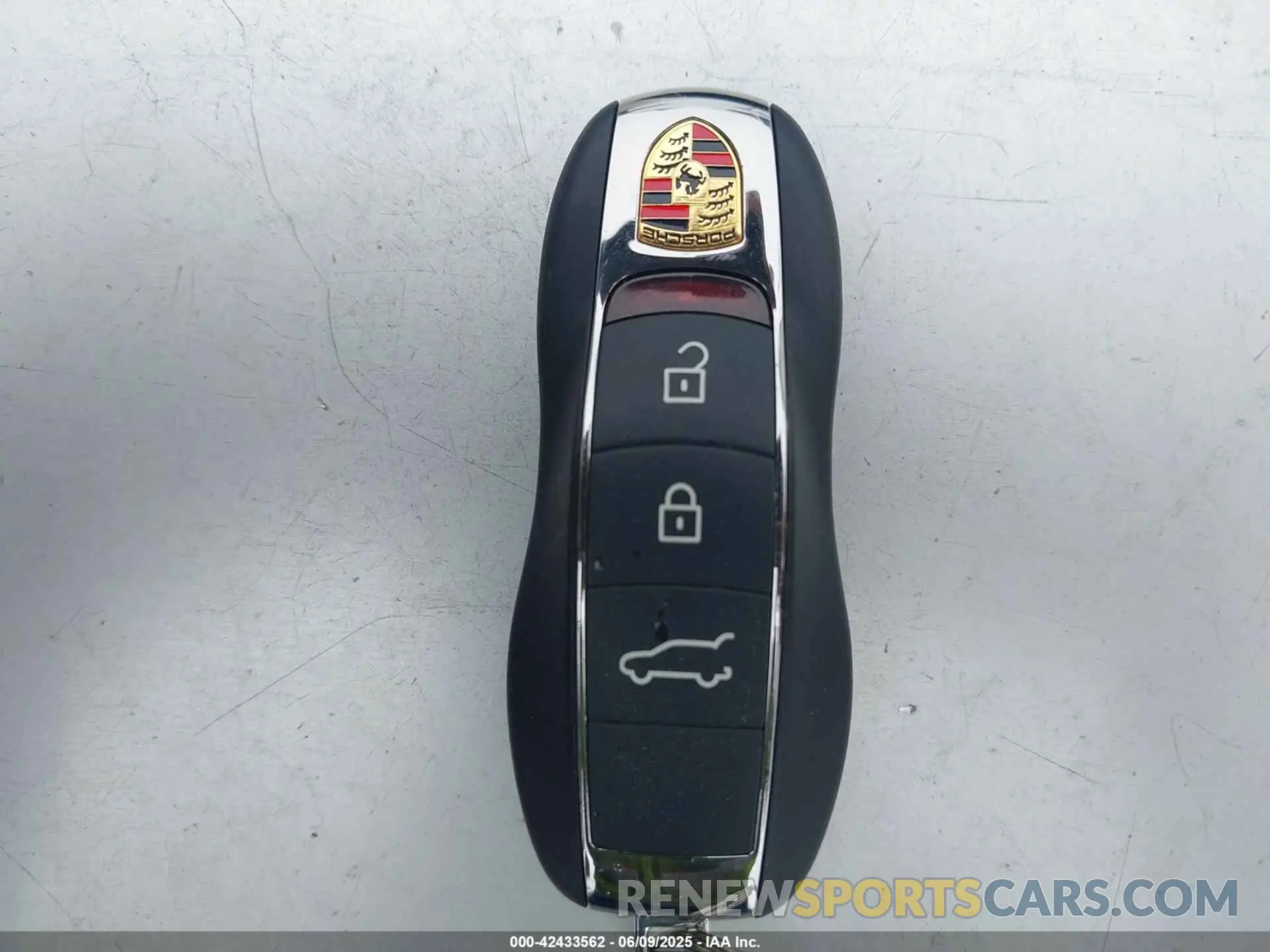 11 Photograph of a damaged car WP1AA2A58NLB06272 PORSCHE MACAN 2022