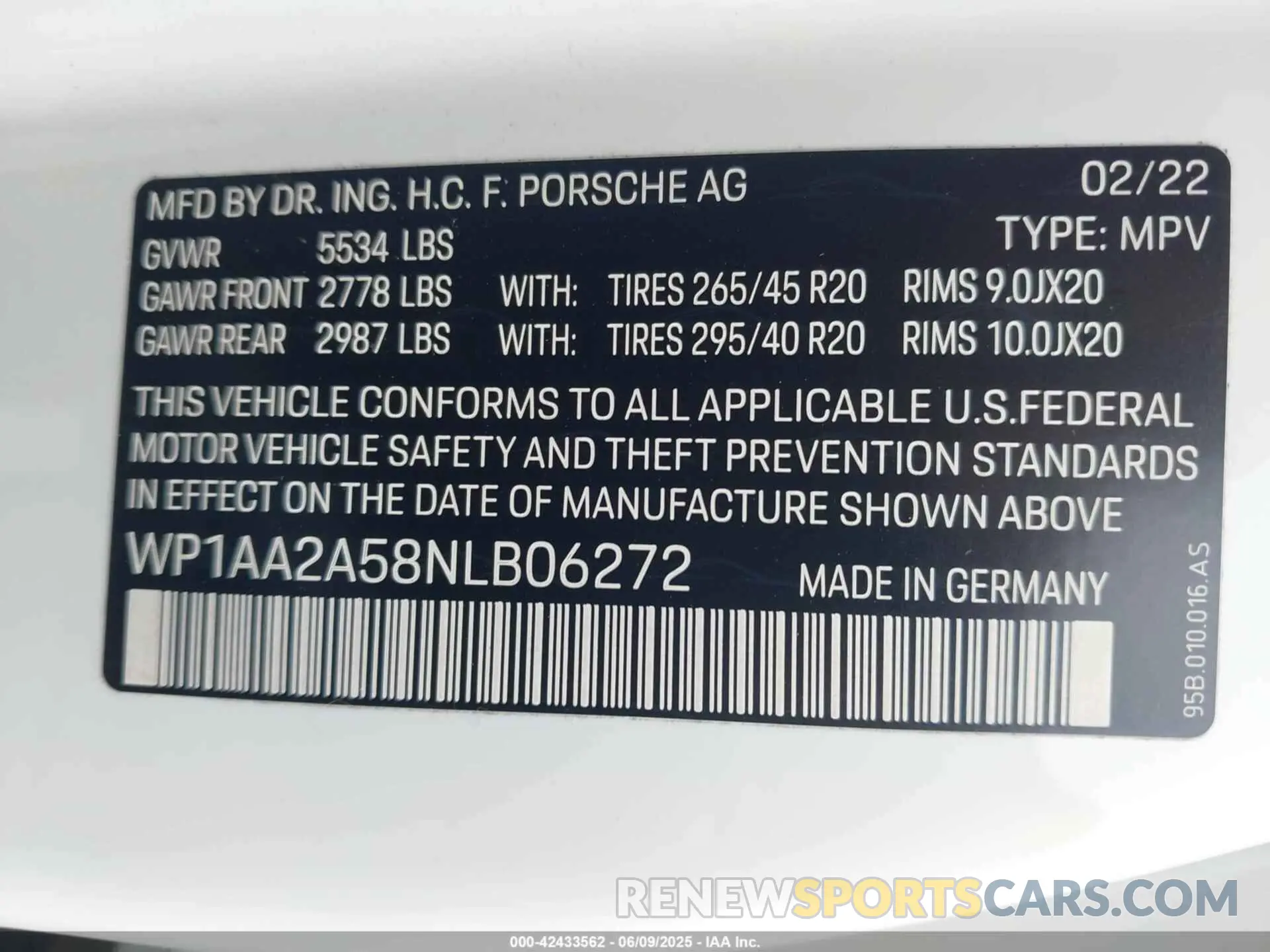 9 Photograph of a damaged car WP1AA2A58NLB06272 PORSCHE MACAN 2022
