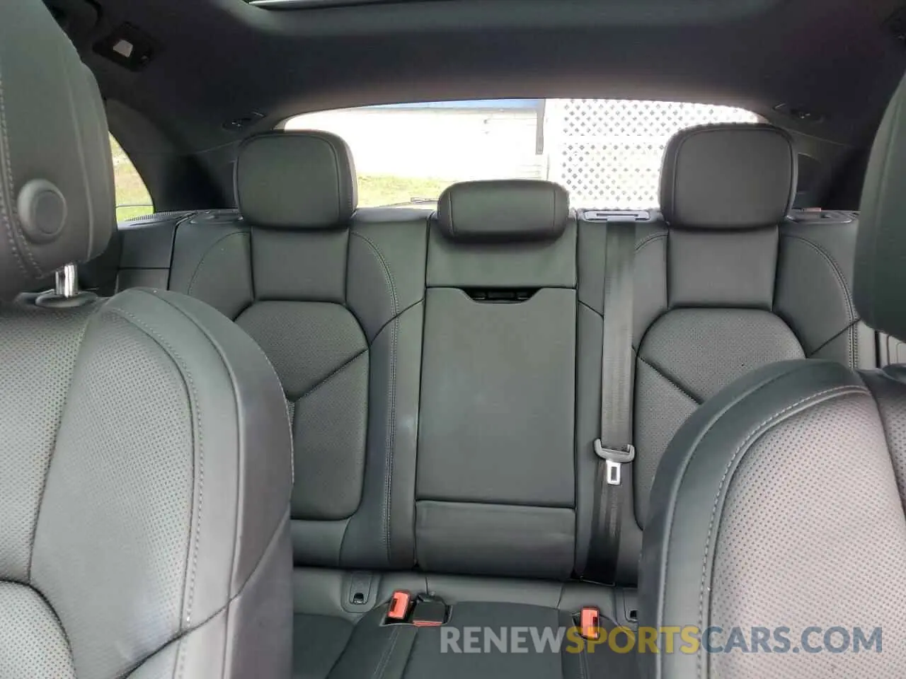 10 Photograph of a damaged car WP1AA2A58NLB09057 PORSCHE MACAN 2022