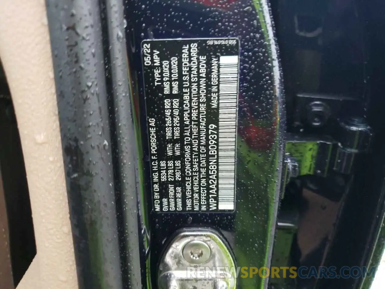 13 Photograph of a damaged car WP1AA2A58NLB09379 PORSCHE MACAN 2022