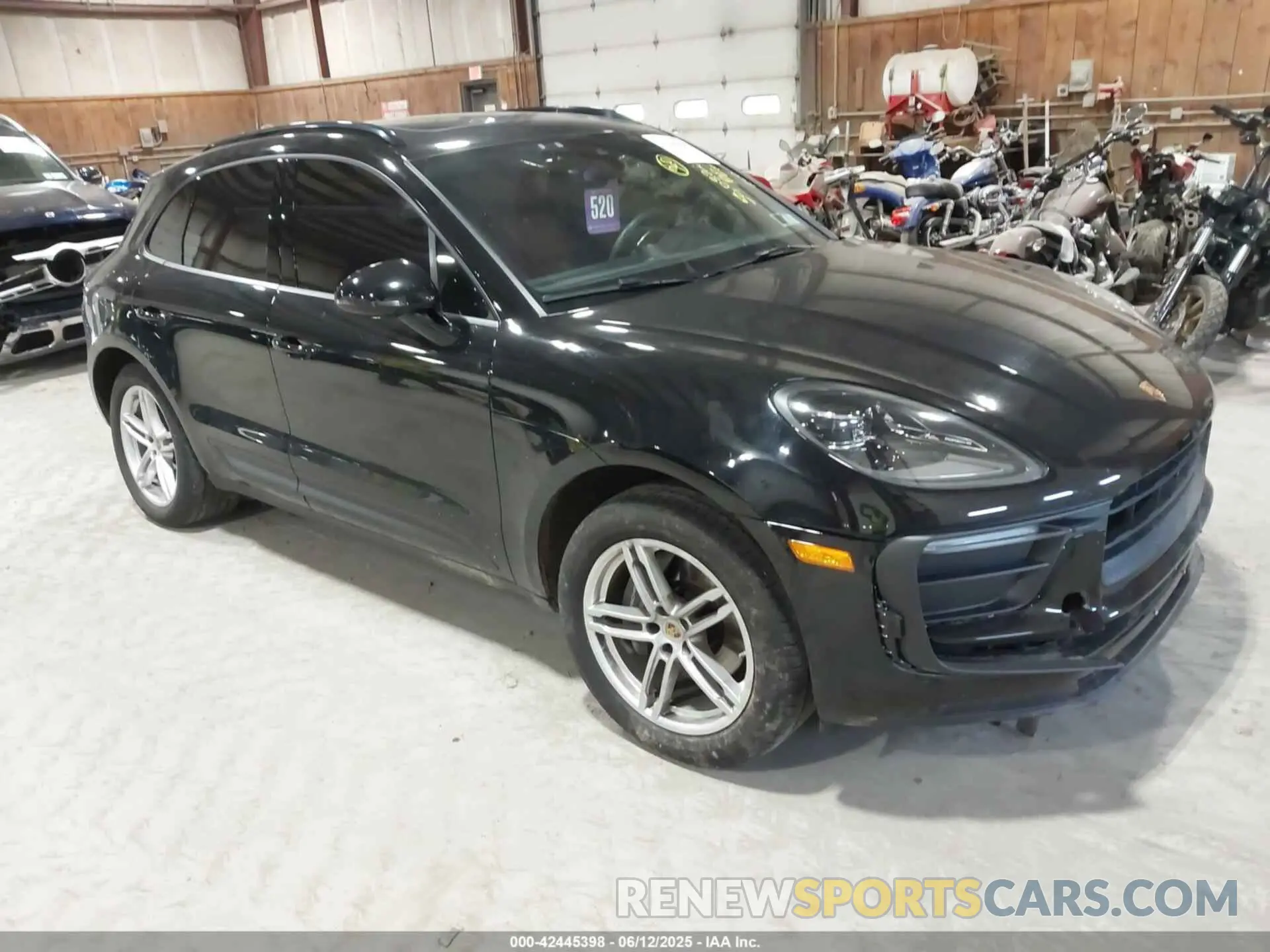 1 Photograph of a damaged car WP1AA2A58NLB11942 PORSCHE MACAN 2022