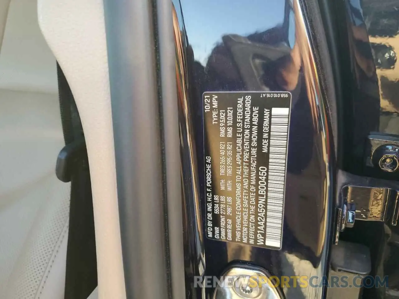 13 Photograph of a damaged car WP1AA2A59NLB00450 PORSCHE MACAN 2022