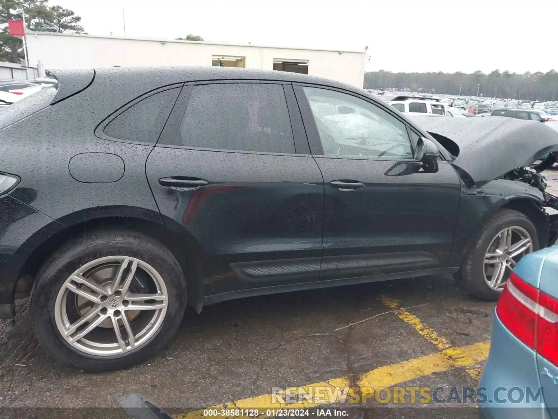 13 Photograph of a damaged car WP1AA2A59NLB01386 PORSCHE MACAN 2022