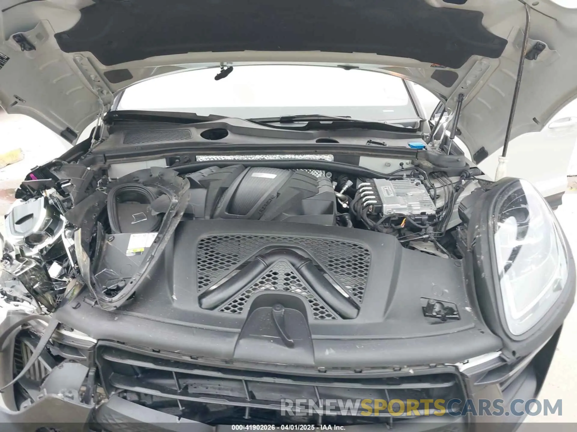 10 Photograph of a damaged car WP1AF2A53NLB31162 PORSCHE MACAN 2022