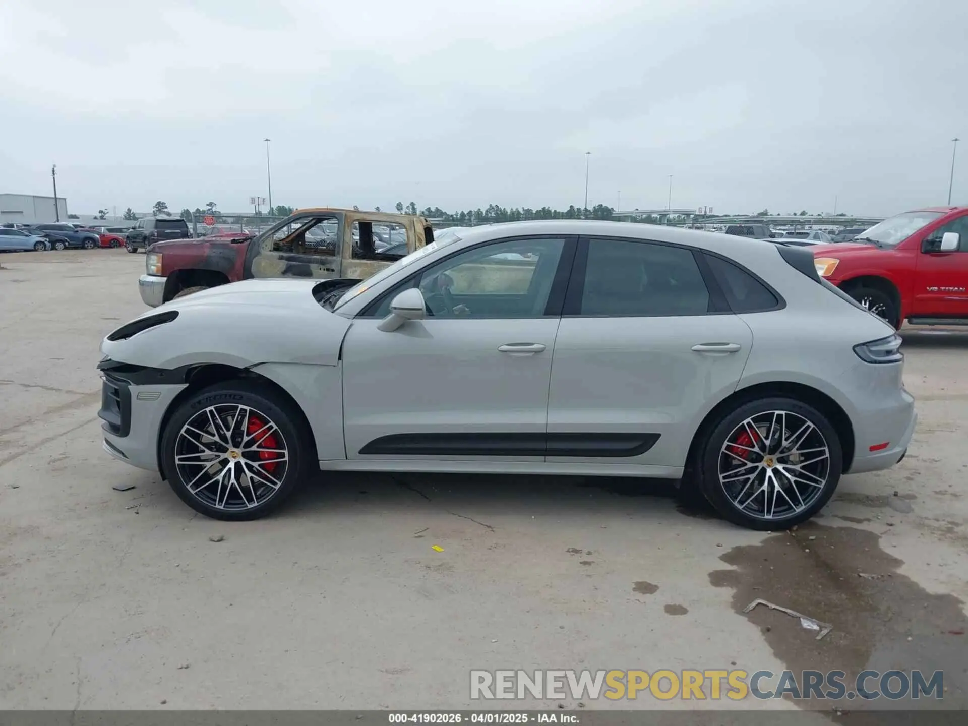 14 Photograph of a damaged car WP1AF2A53NLB31162 PORSCHE MACAN 2022