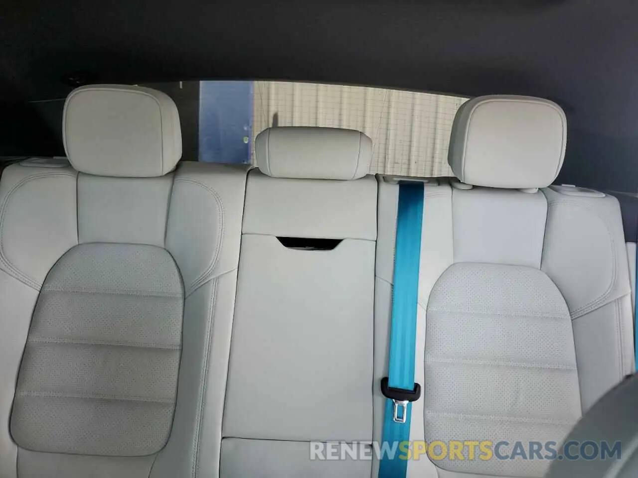 10 Photograph of a damaged car WP1AF2A56NLB31379 PORSCHE MACAN 2022