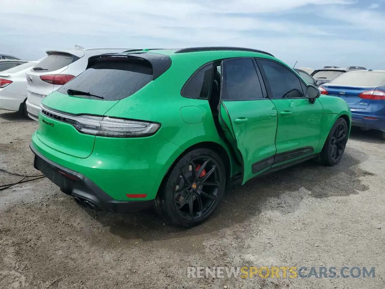 3 Photograph of a damaged car WP1AF2A58NLB32131 PORSCHE MACAN 2022