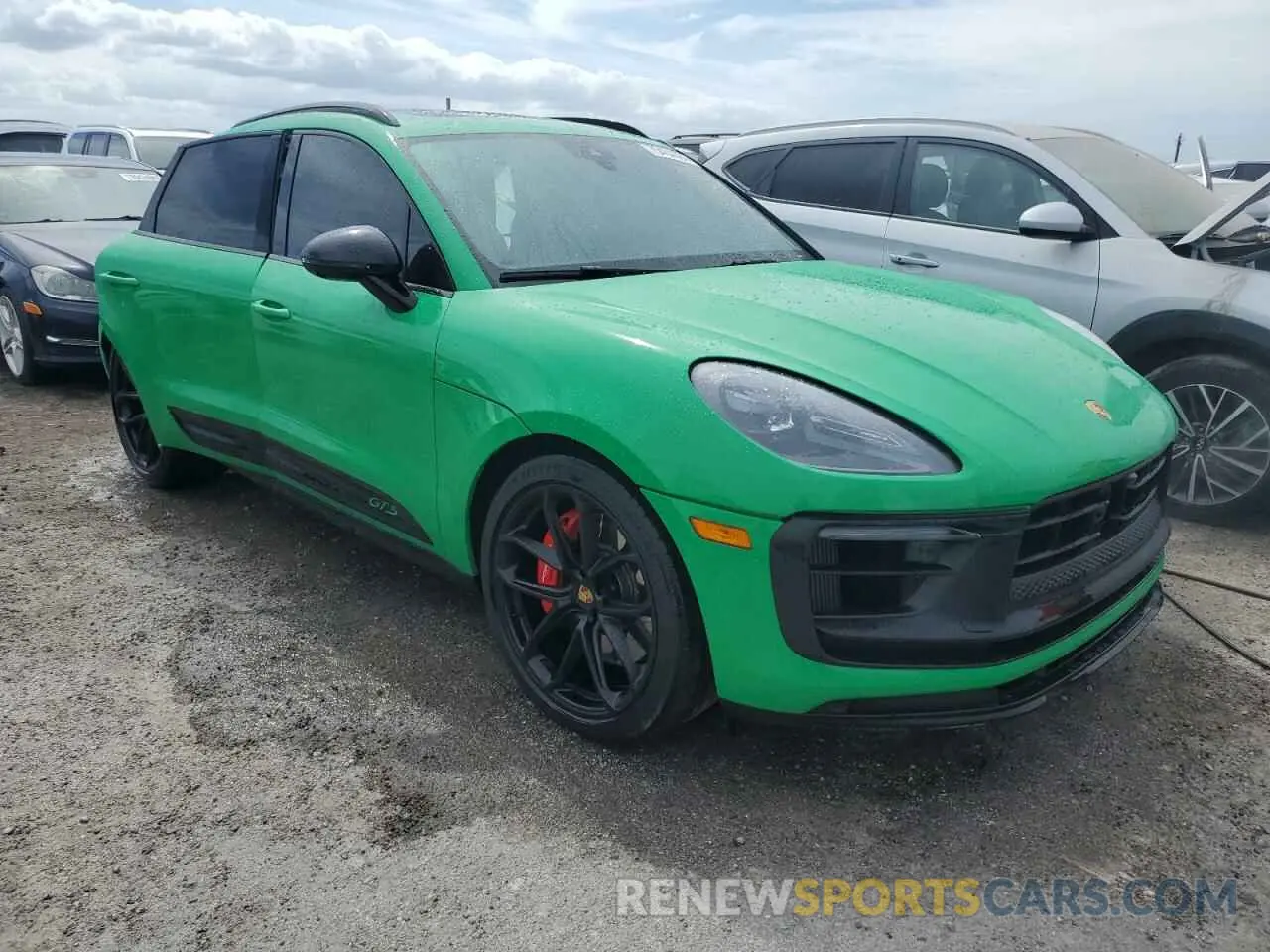 4 Photograph of a damaged car WP1AF2A58NLB32131 PORSCHE MACAN 2022
