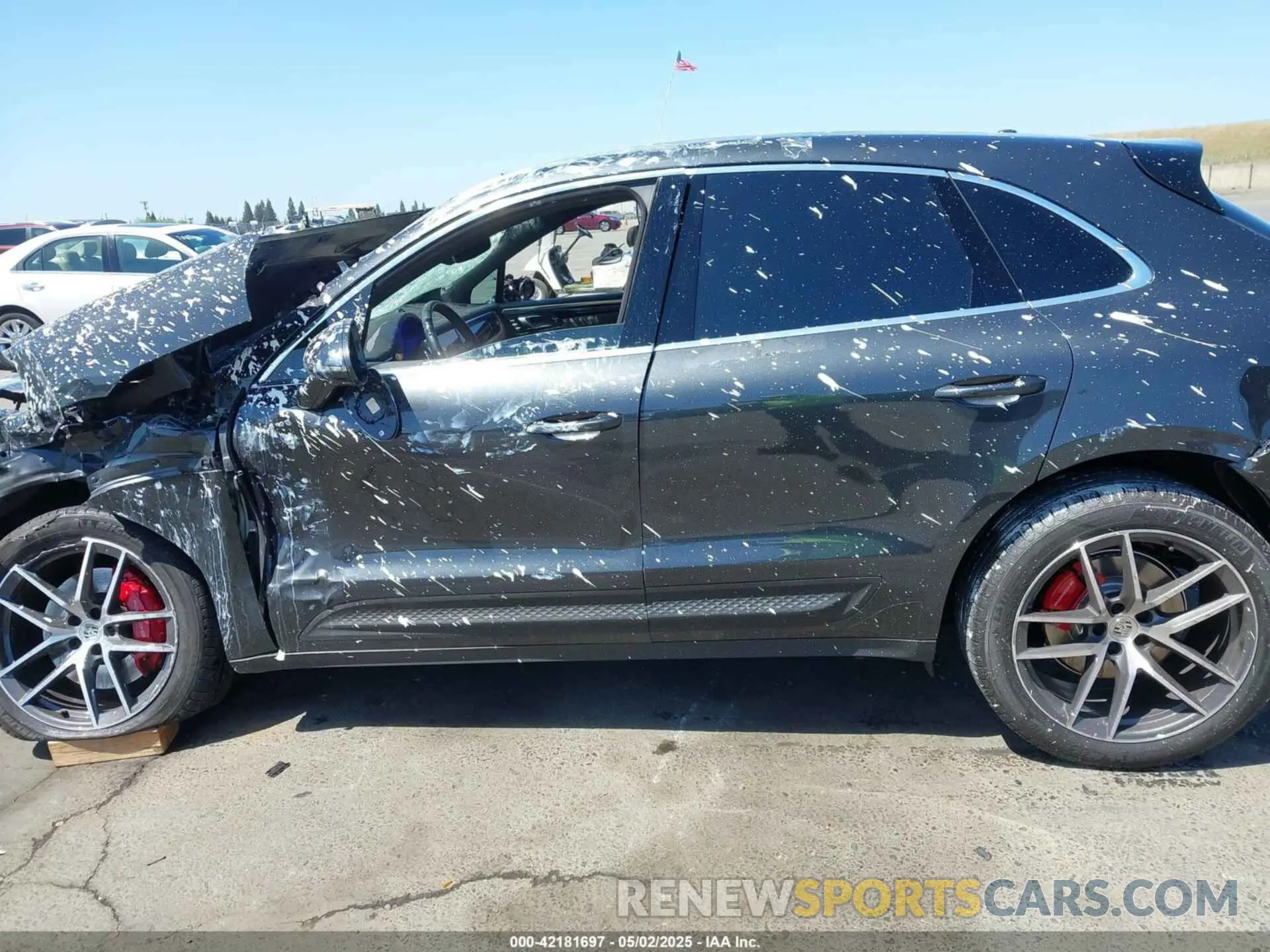 14 Photograph of a damaged car WP1AG2A53NLB21728 PORSCHE MACAN 2022