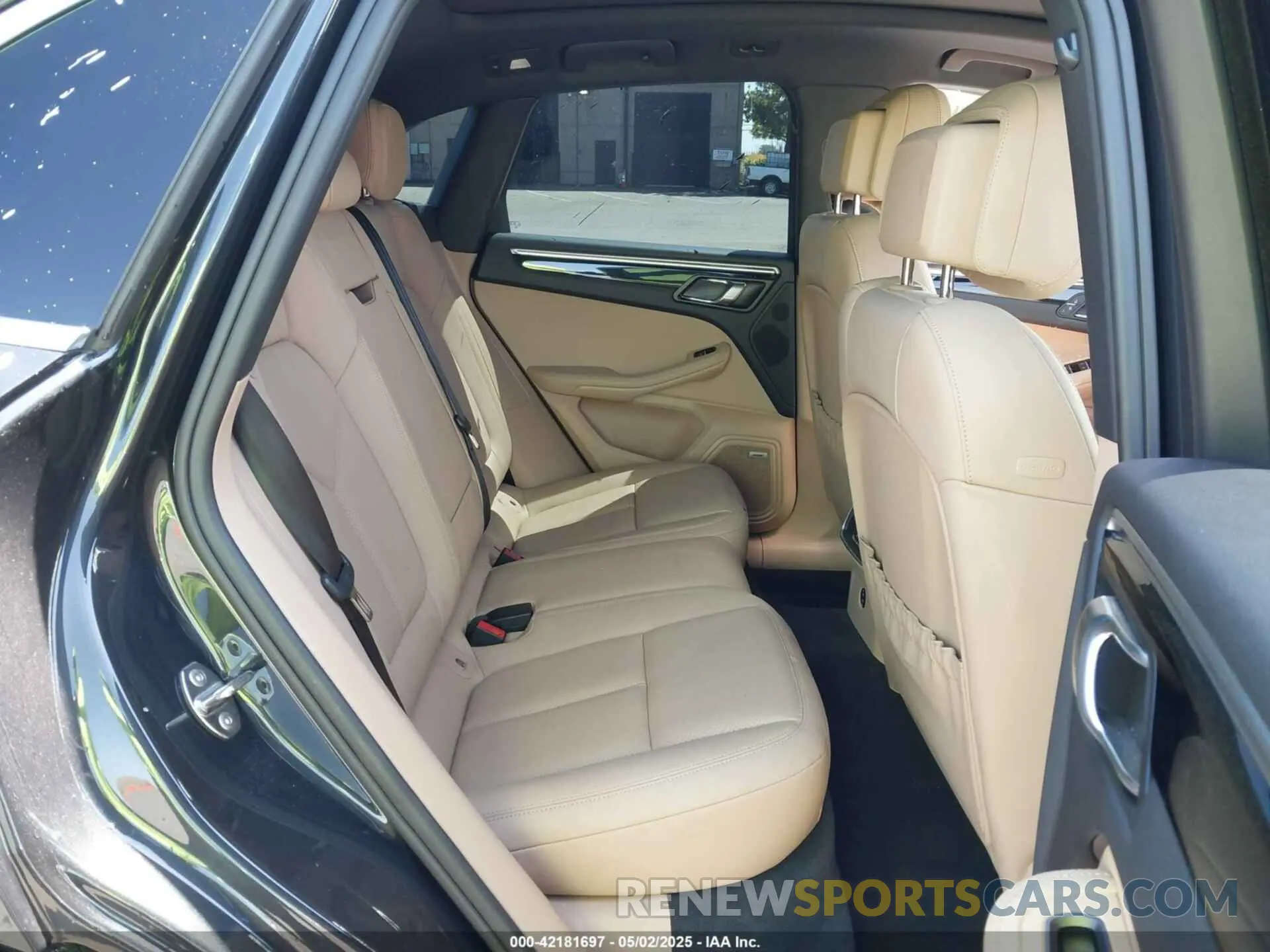 8 Photograph of a damaged car WP1AG2A53NLB21728 PORSCHE MACAN 2022