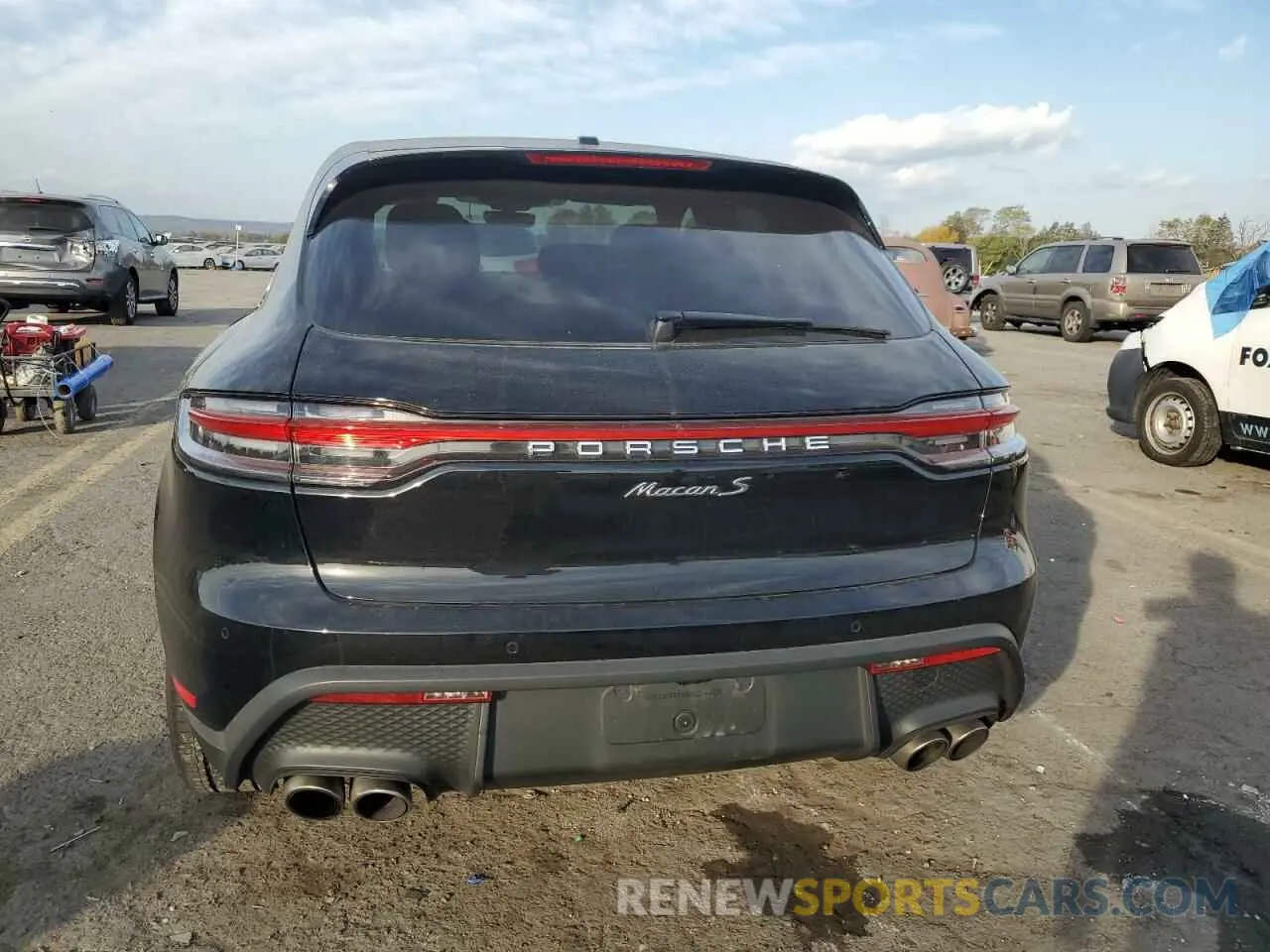 6 Photograph of a damaged car WP1AG2A53NLB23558 PORSCHE MACAN 2022