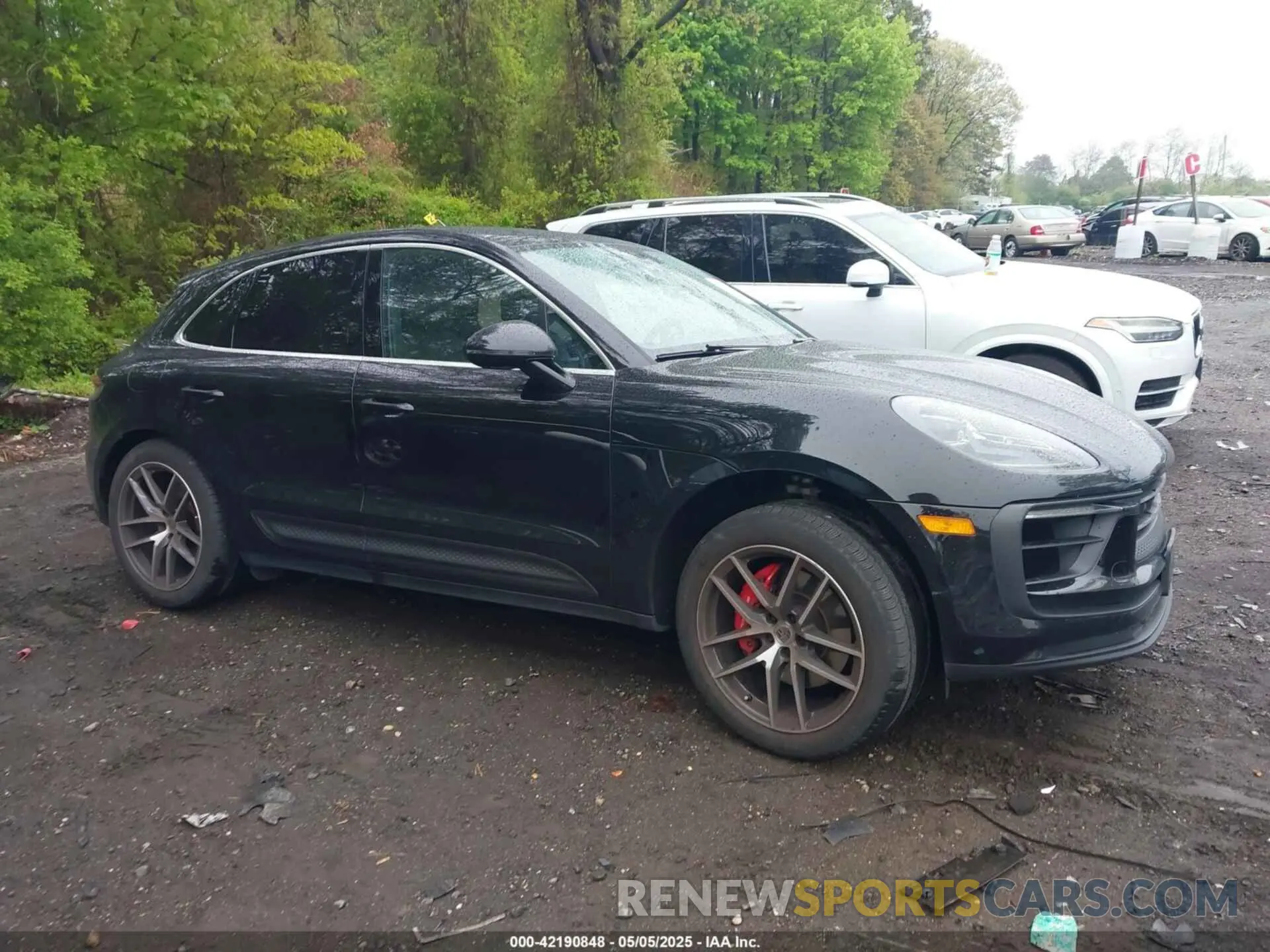 13 Photograph of a damaged car WP1AG2A54NLB23505 PORSCHE MACAN 2022