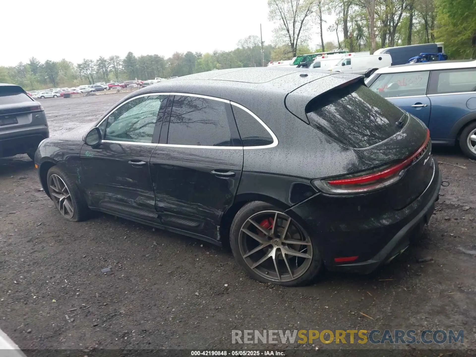 14 Photograph of a damaged car WP1AG2A54NLB23505 PORSCHE MACAN 2022