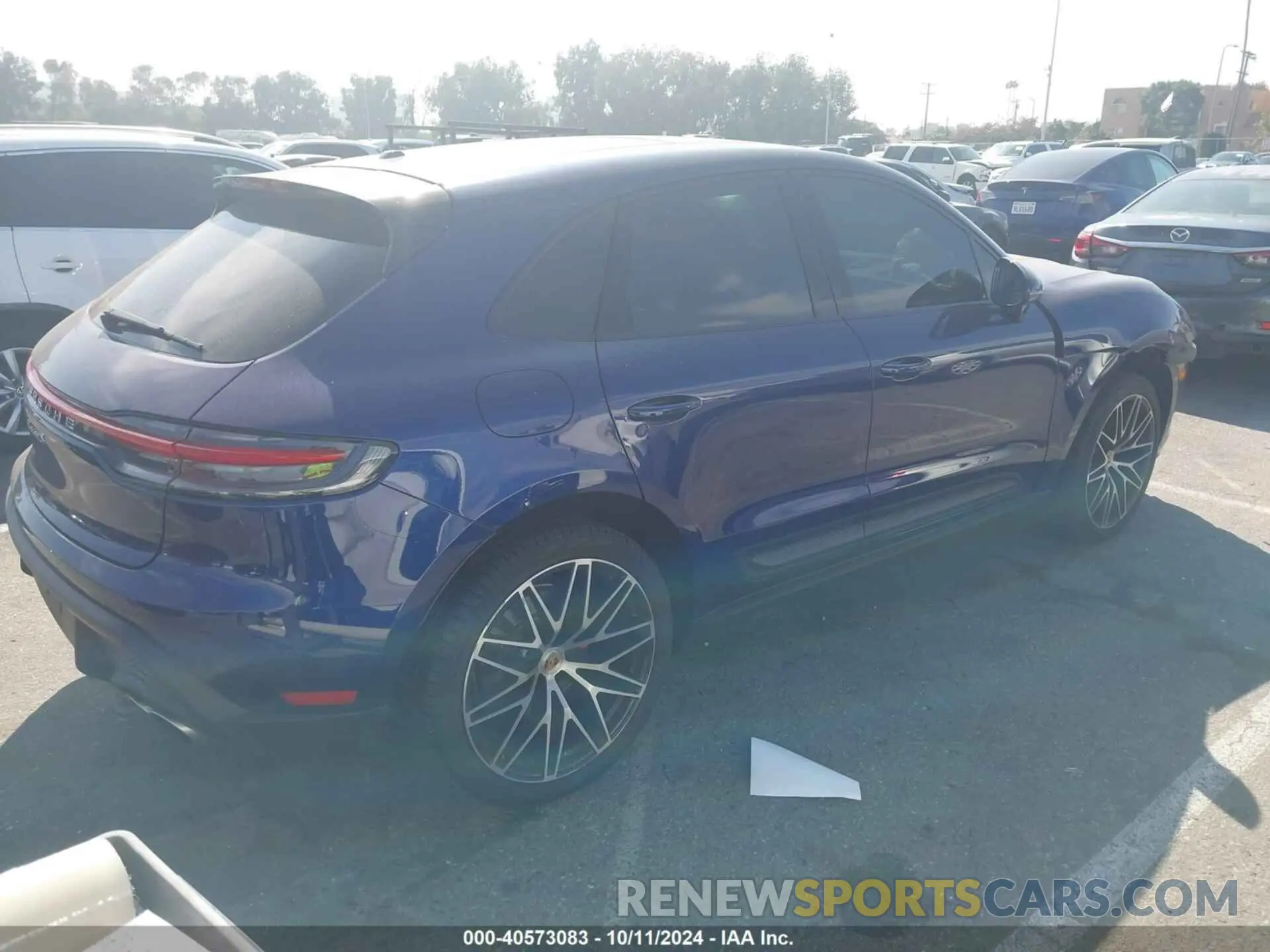 4 Photograph of a damaged car WP1AG2A54NLB23892 PORSCHE MACAN 2022