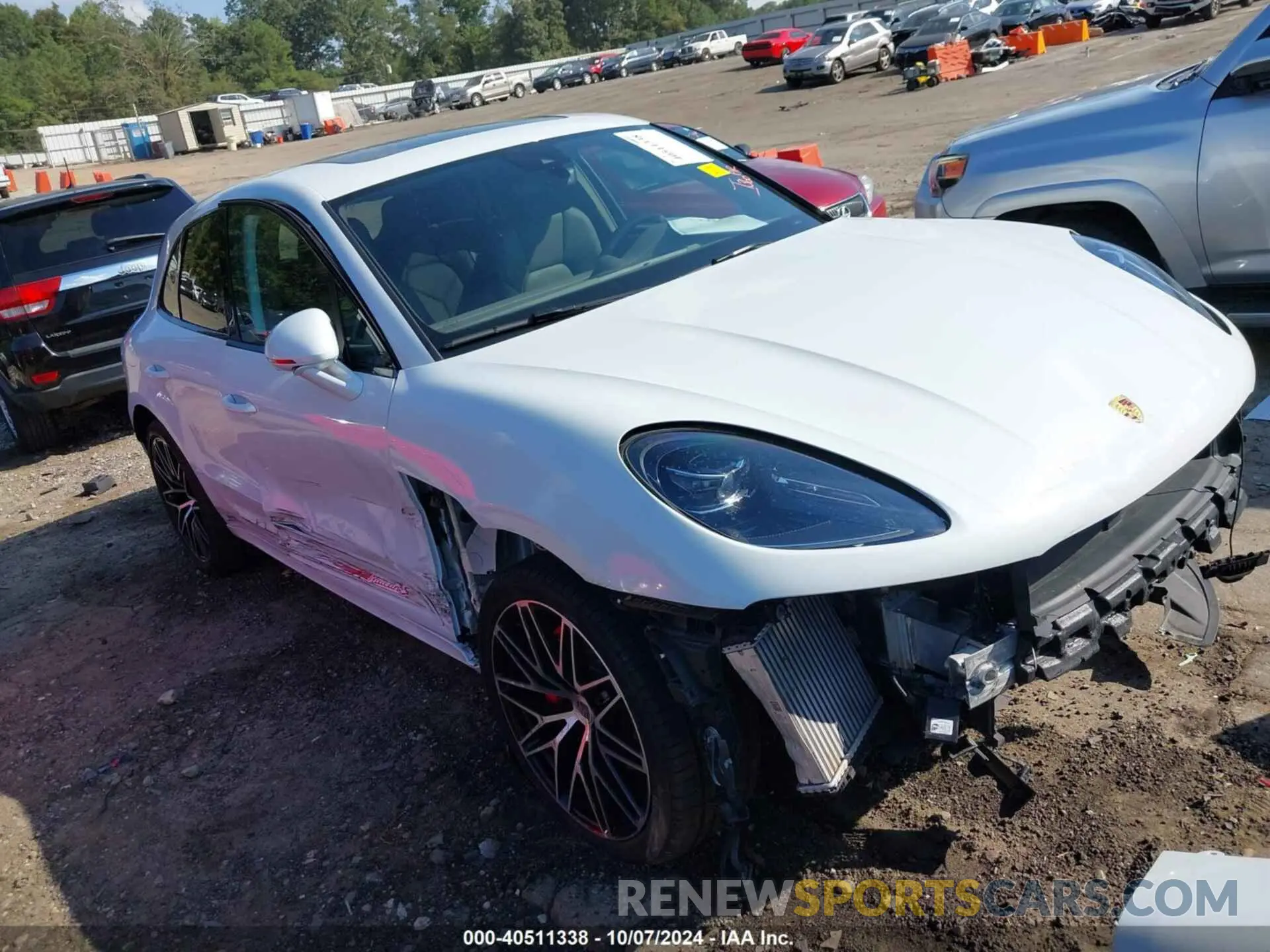 1 Photograph of a damaged car WP1AG2A58NLB21014 PORSCHE MACAN 2022
