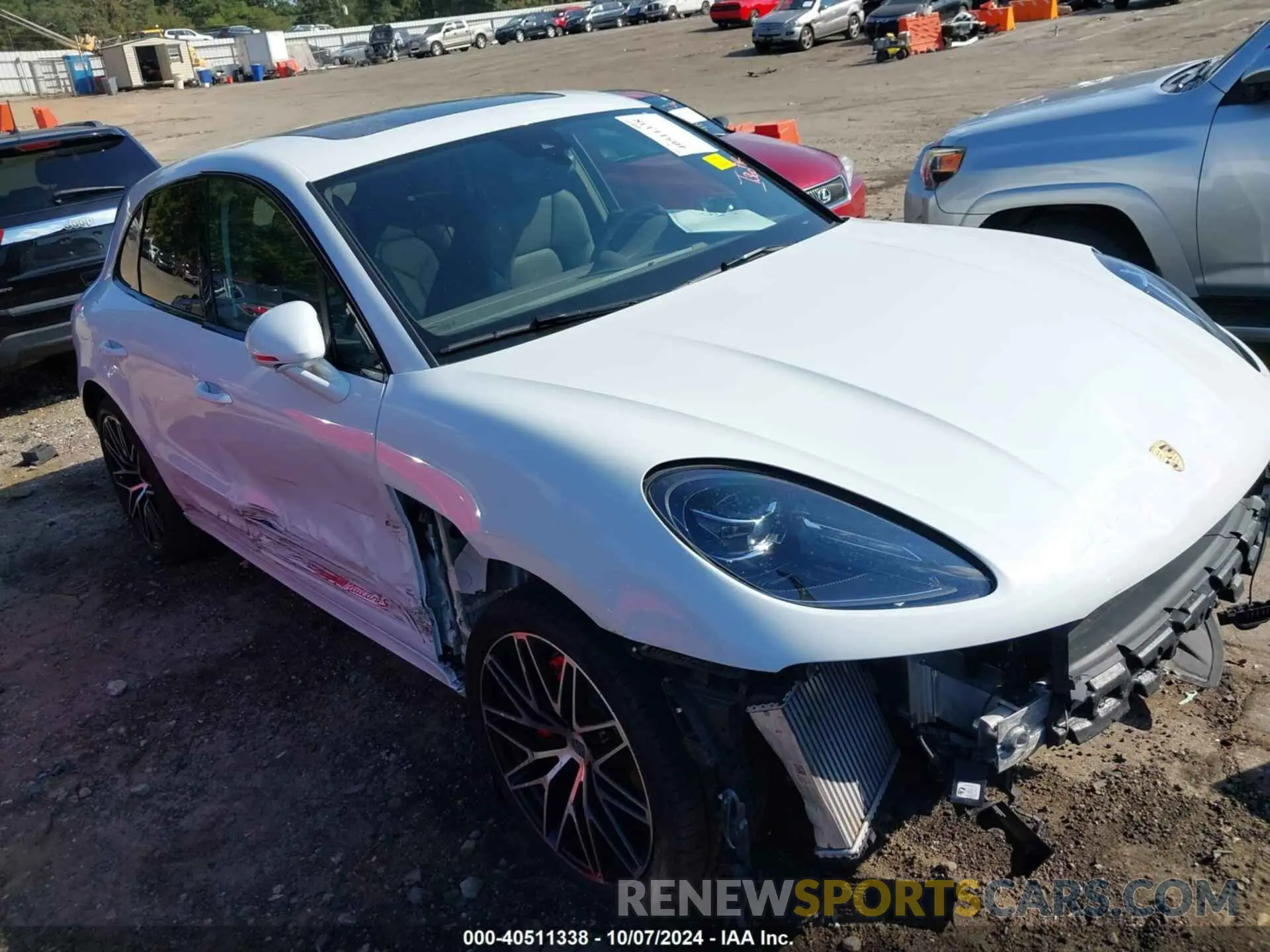 18 Photograph of a damaged car WP1AG2A58NLB21014 PORSCHE MACAN 2022