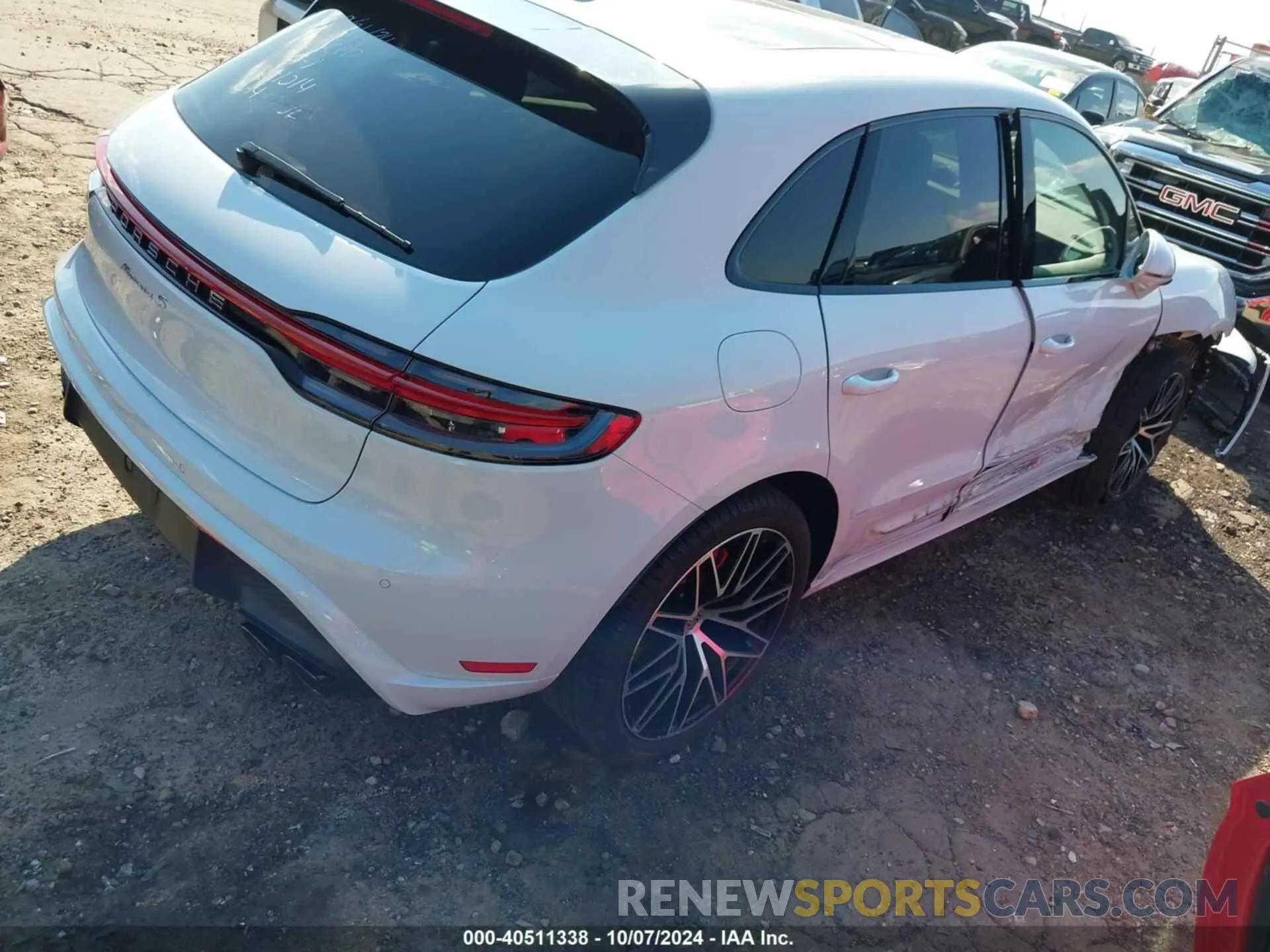 4 Photograph of a damaged car WP1AG2A58NLB21014 PORSCHE MACAN 2022