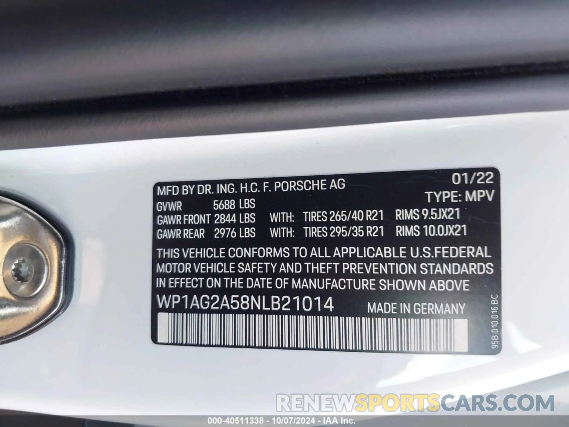 9 Photograph of a damaged car WP1AG2A58NLB21014 PORSCHE MACAN 2022