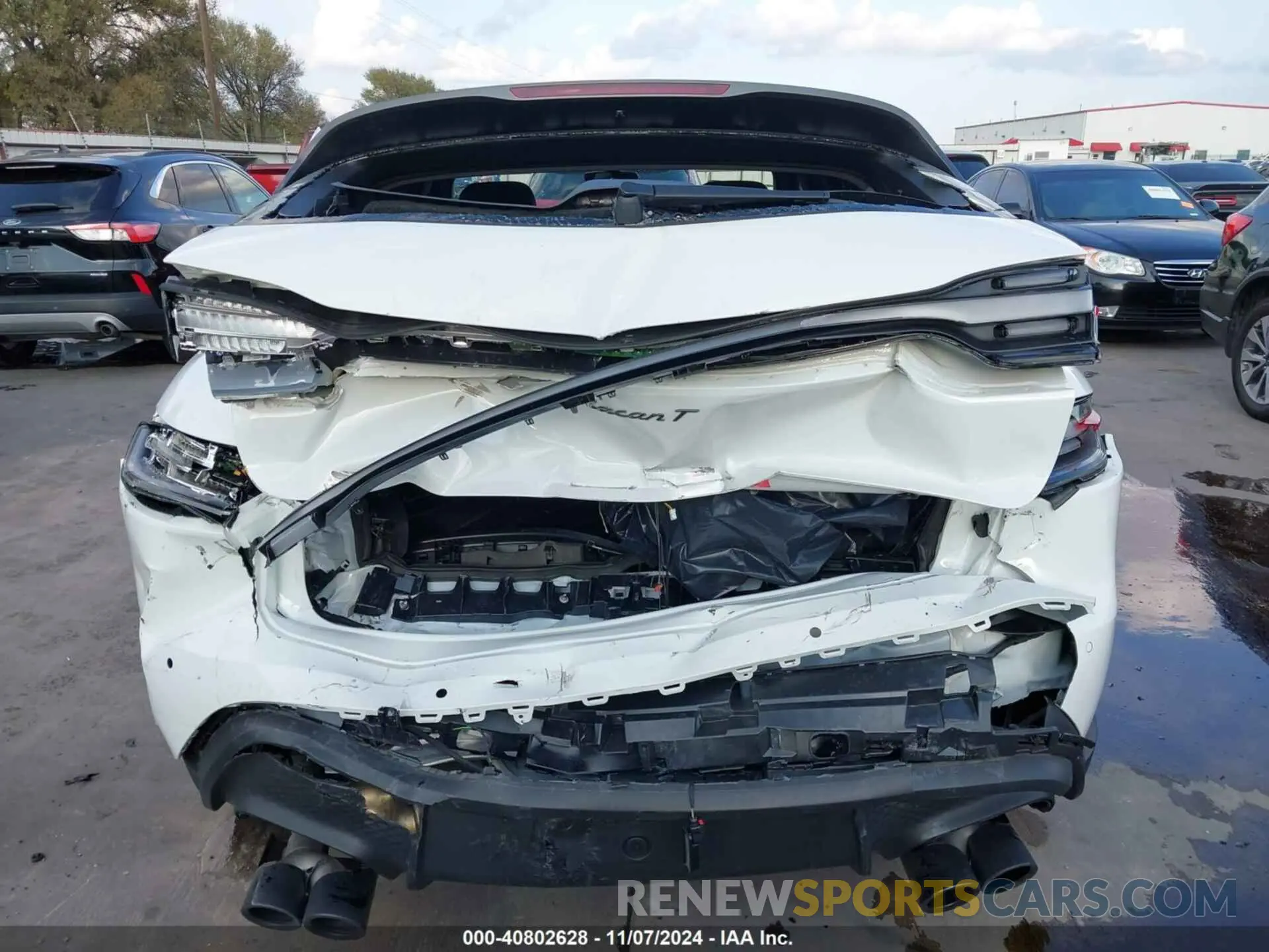 16 Photograph of a damaged car WP1AA2A55PLB20505 PORSCHE MACAN 2023