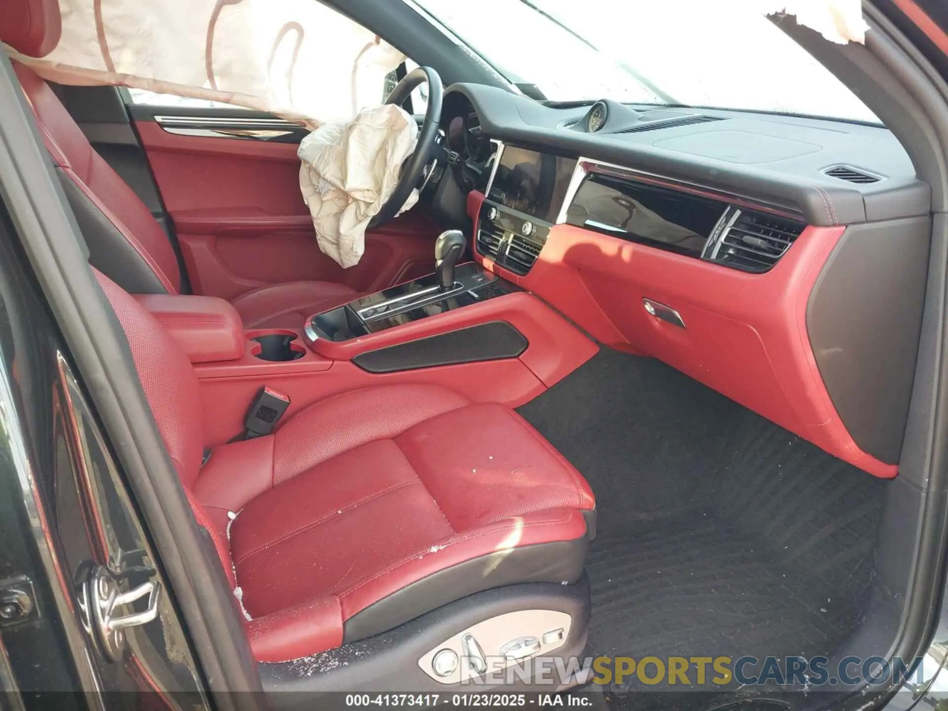 5 Photograph of a damaged car WP1AA2A56PLB06547 PORSCHE MACAN 2023