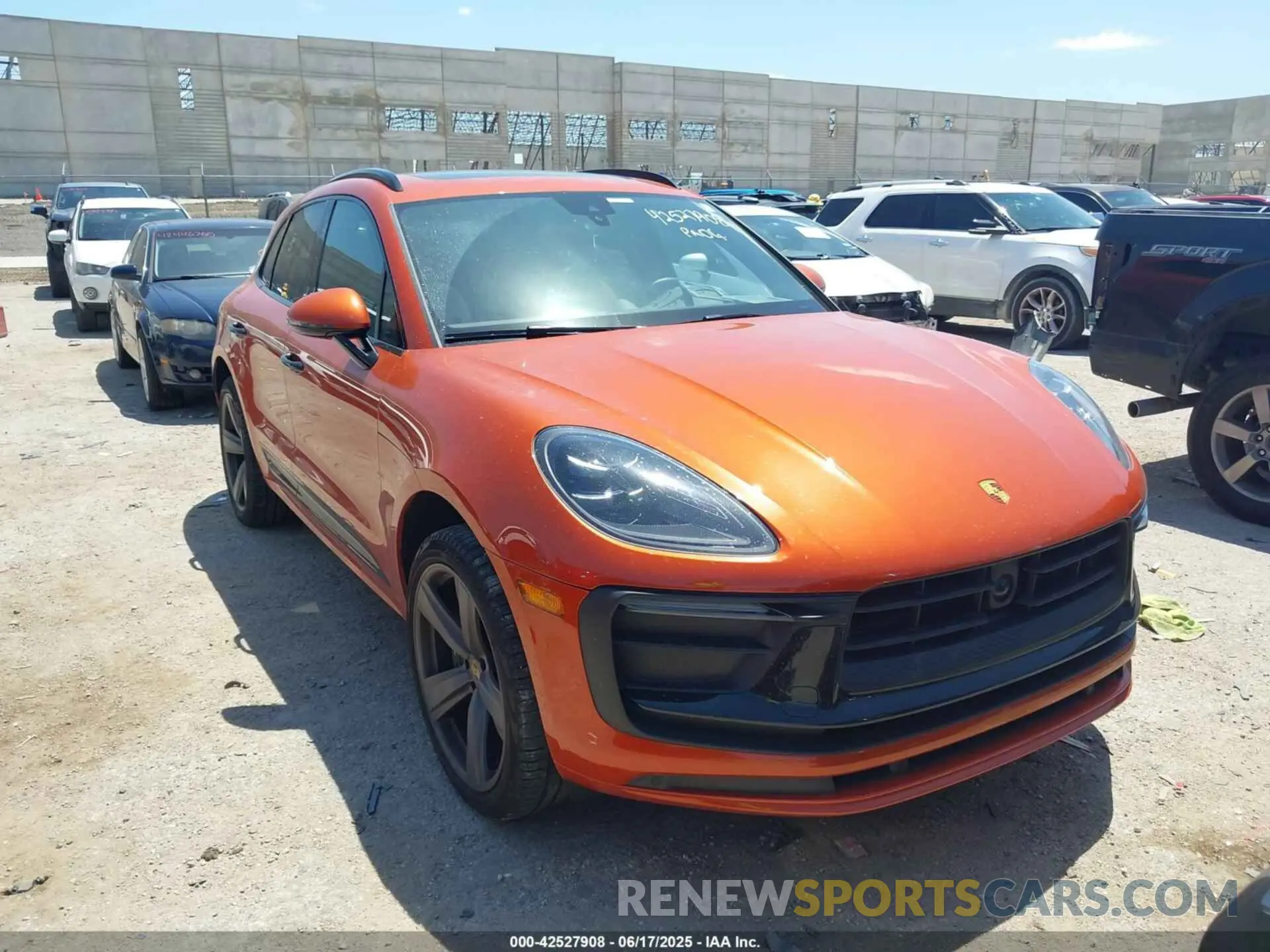 1 Photograph of a damaged car WP1AA2A56PLB14311 PORSCHE MACAN 2023