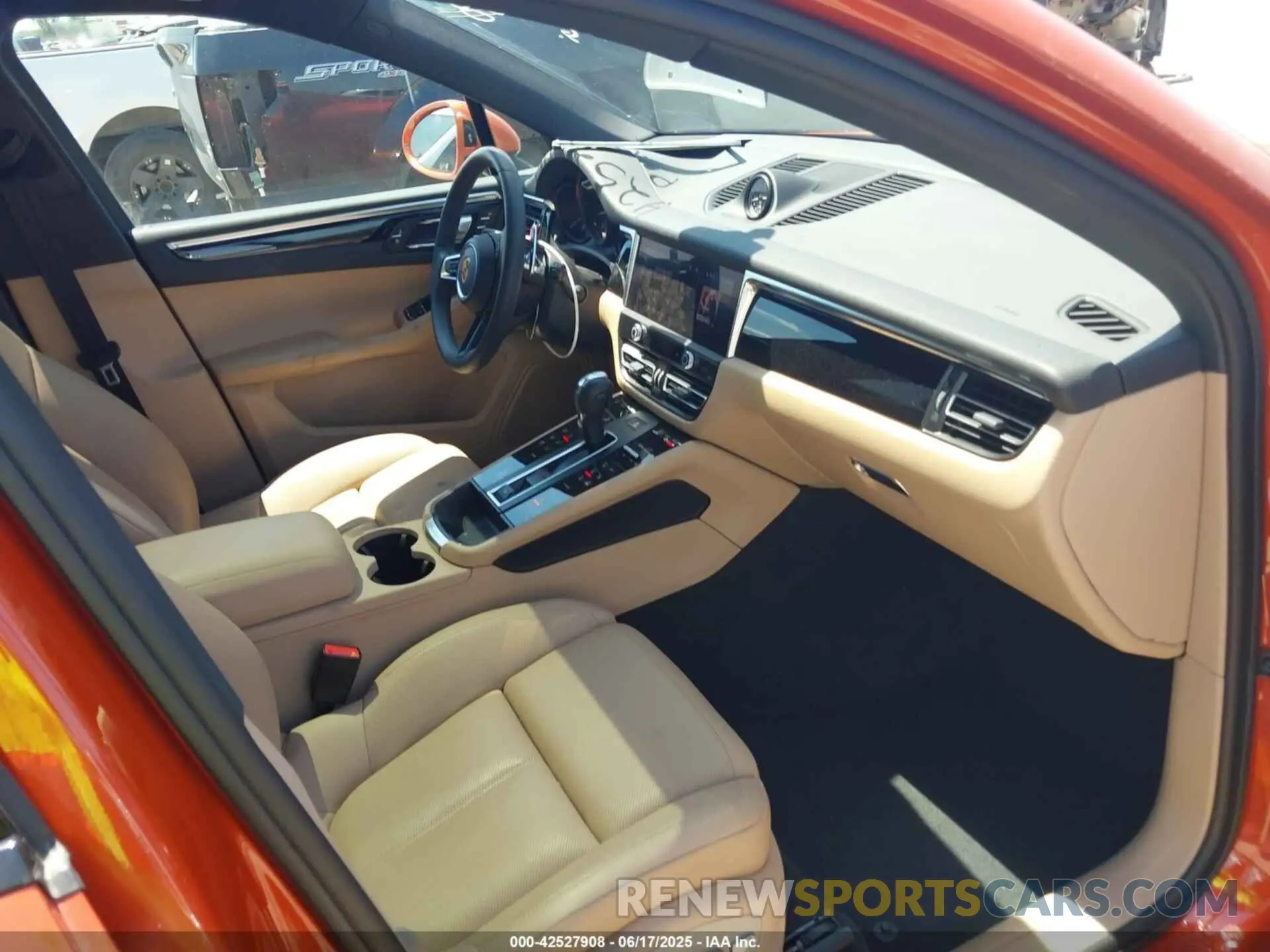 5 Photograph of a damaged car WP1AA2A56PLB14311 PORSCHE MACAN 2023