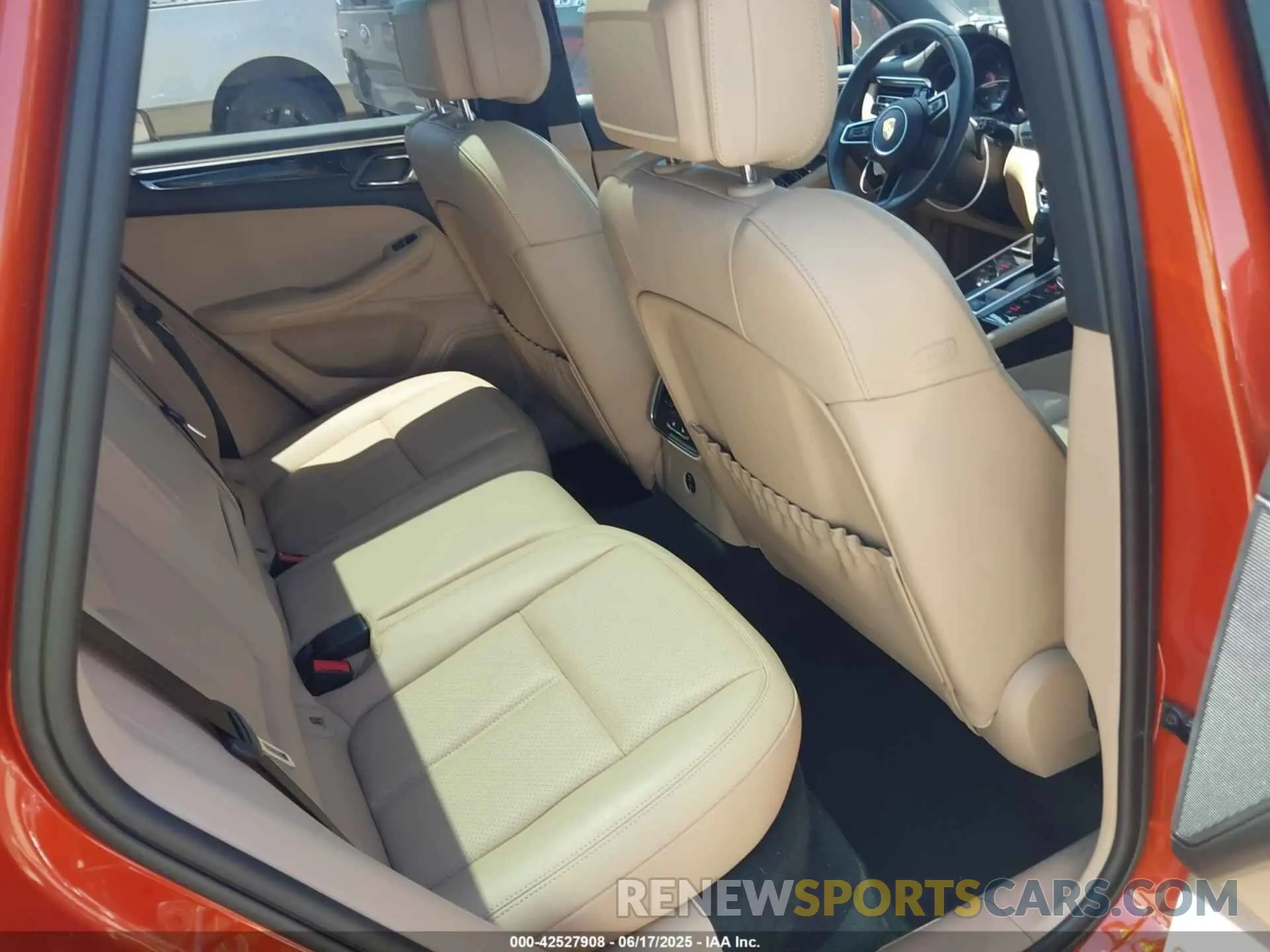8 Photograph of a damaged car WP1AA2A56PLB14311 PORSCHE MACAN 2023