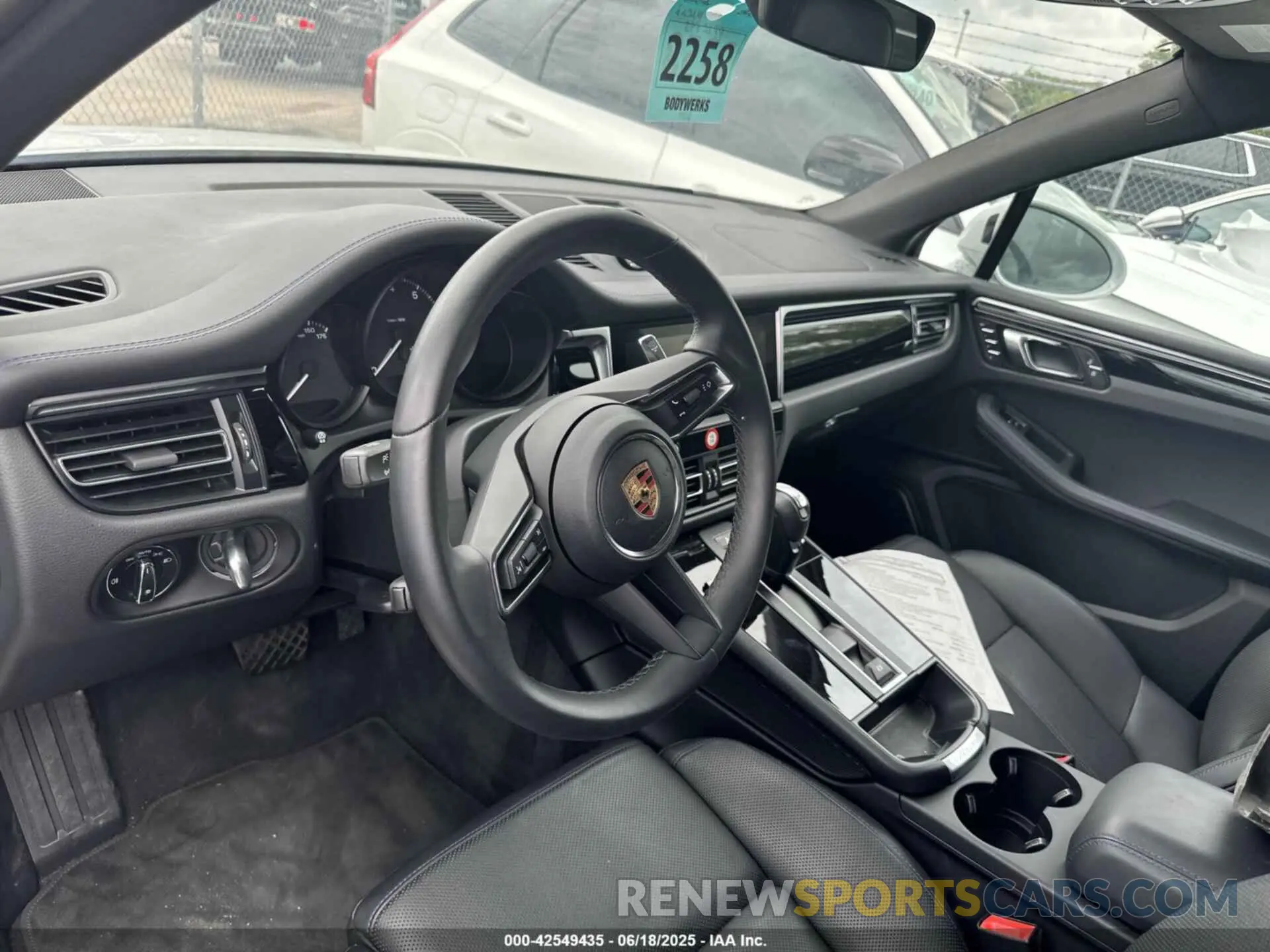 5 Photograph of a damaged car WP1AA2A56PLB15488 PORSCHE MACAN 2023