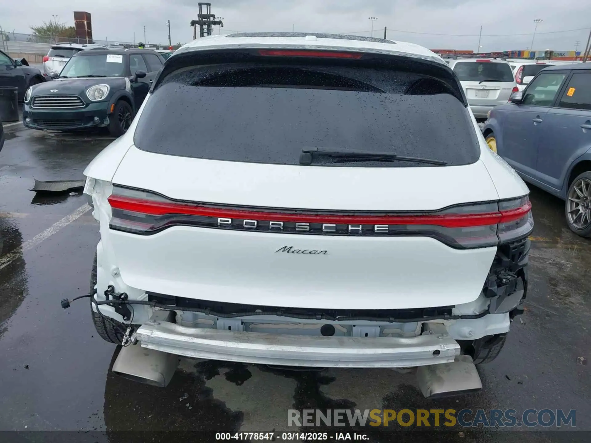16 Photograph of a damaged car WP1AA2A56PLB17385 PORSCHE MACAN 2023