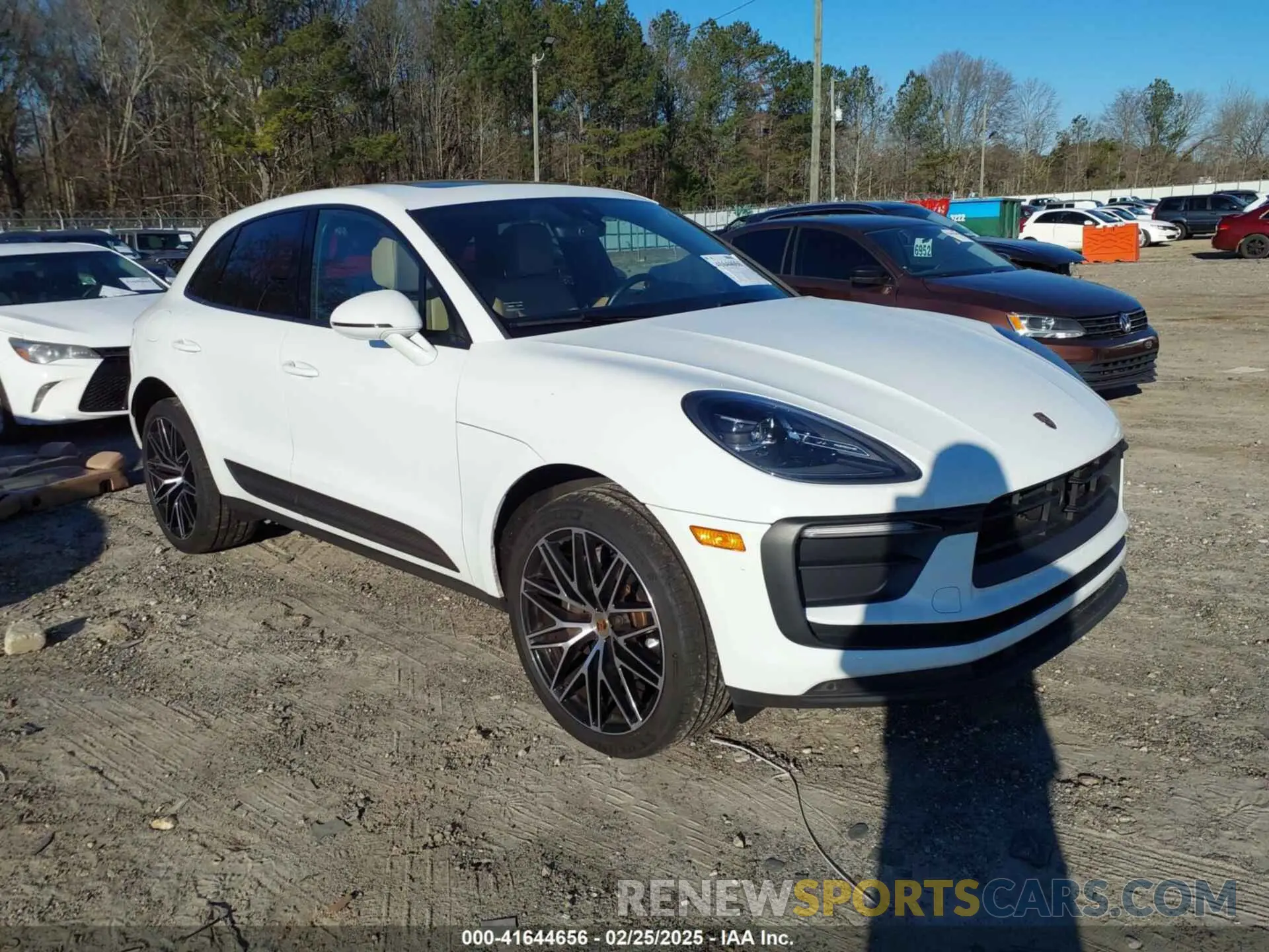 1 Photograph of a damaged car WP1AA2A58PLB05187 PORSCHE MACAN 2023