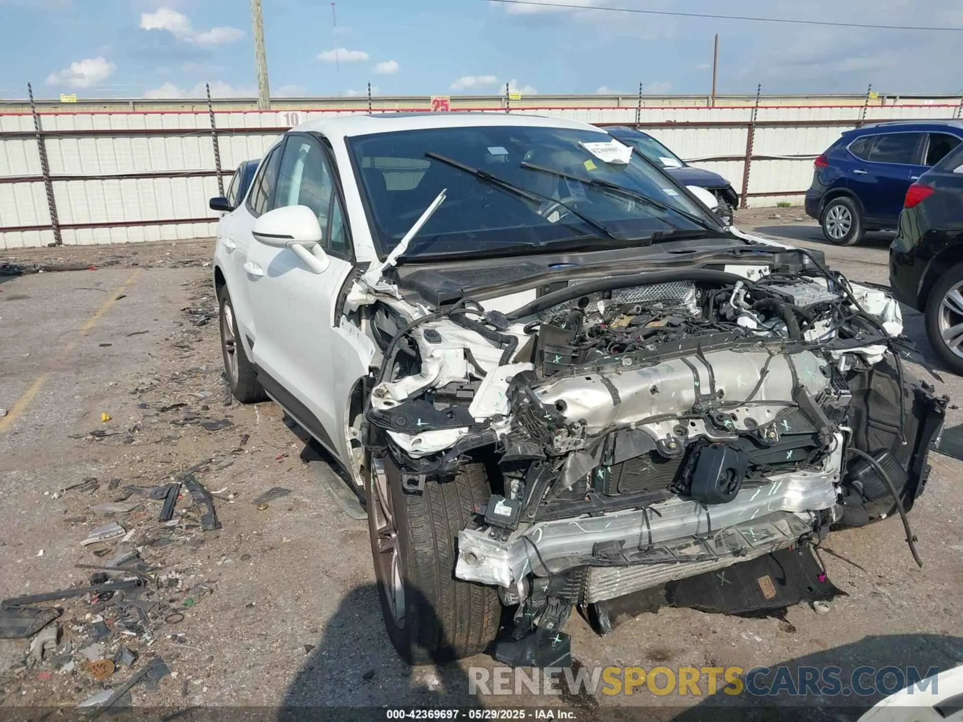 1 Photograph of a damaged car WP1AA2A58PLB21020 PORSCHE MACAN 2023