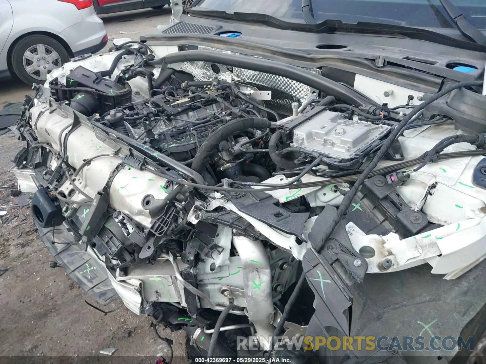 10 Photograph of a damaged car WP1AA2A58PLB21020 PORSCHE MACAN 2023