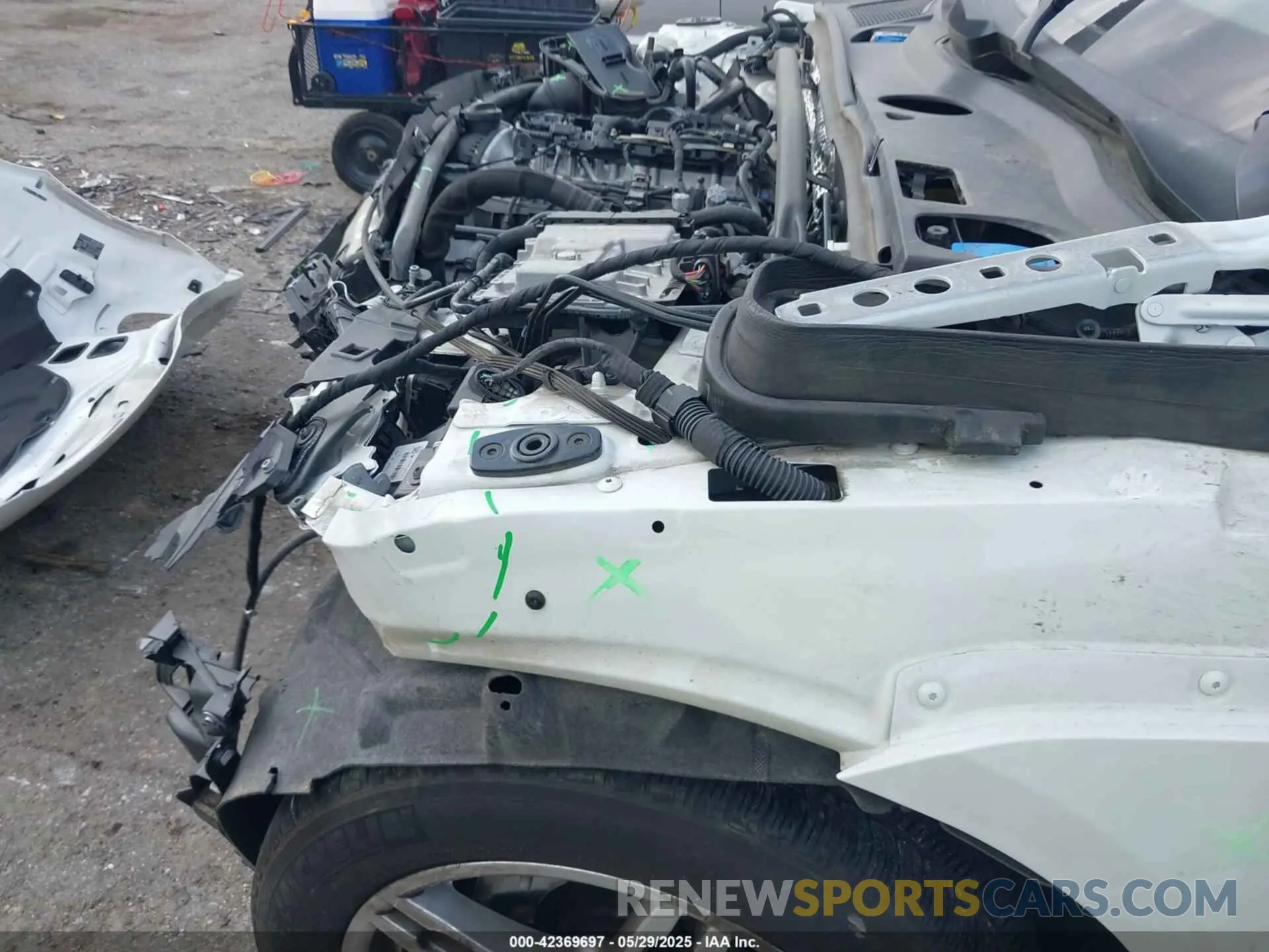 6 Photograph of a damaged car WP1AA2A58PLB21020 PORSCHE MACAN 2023