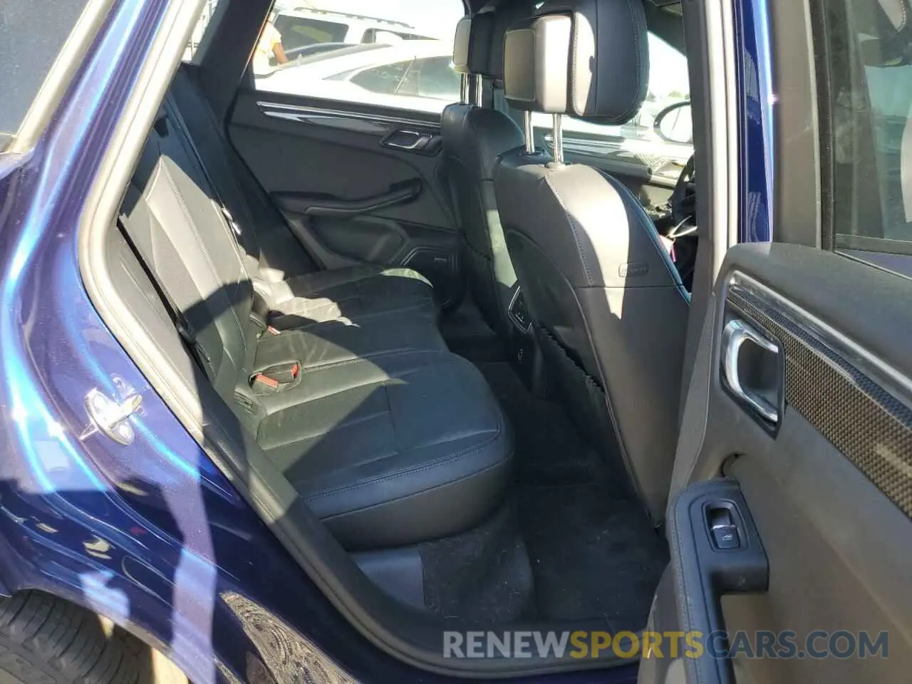 10 Photograph of a damaged car WP1AF2A52PLB57318 PORSCHE MACAN 2023